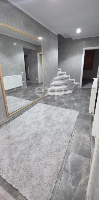 Casa Premium zonă centrală Targoviste P+1 - 4 dormitoare + living, teren 500 mp