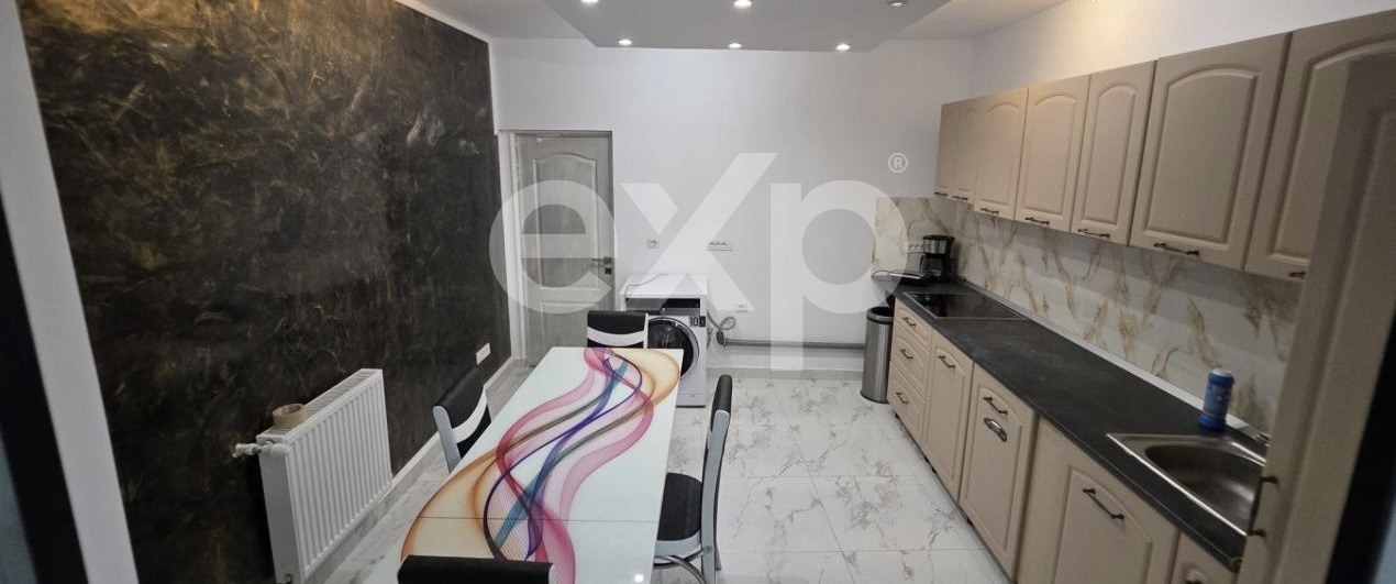Casa Premium zonă centrală Targoviste P+1 - 4 dormitoare + living, teren 500 mp