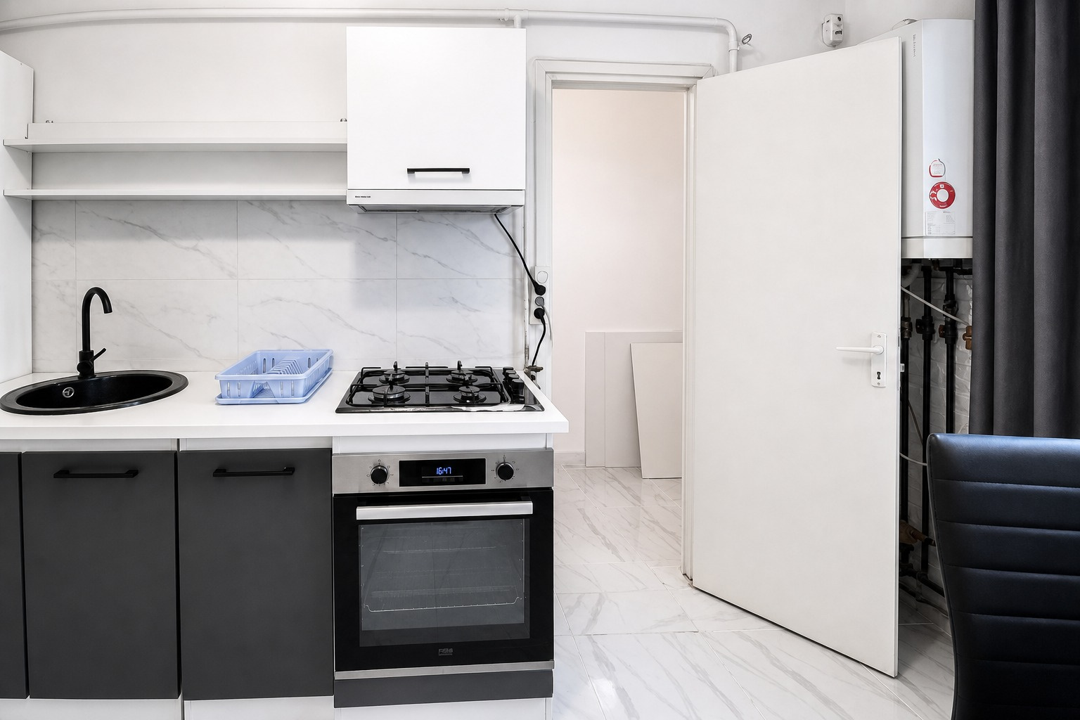 Apartament 4 Camere | Punctele Cardinale | 117 mp | 2 Băi | Centrală Proprie
