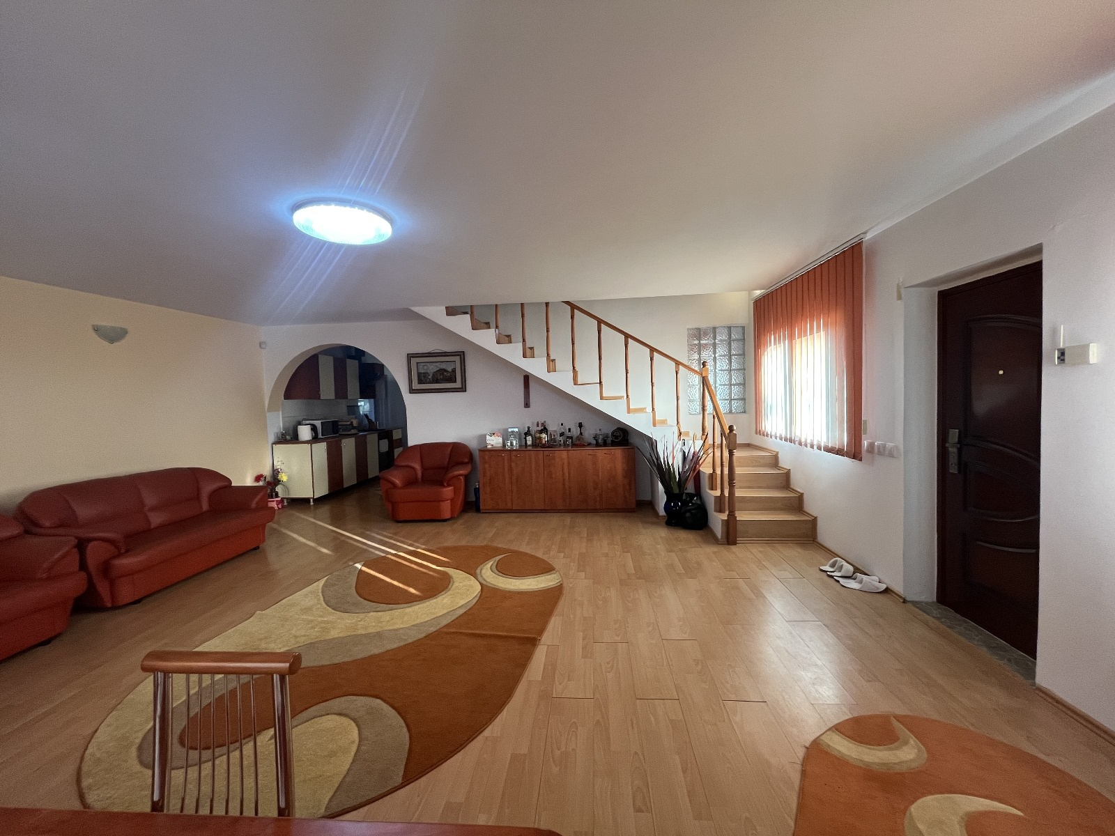 Casă P+M cu vedere spre pădure și teren de 866 mp in Magura Hulubesti