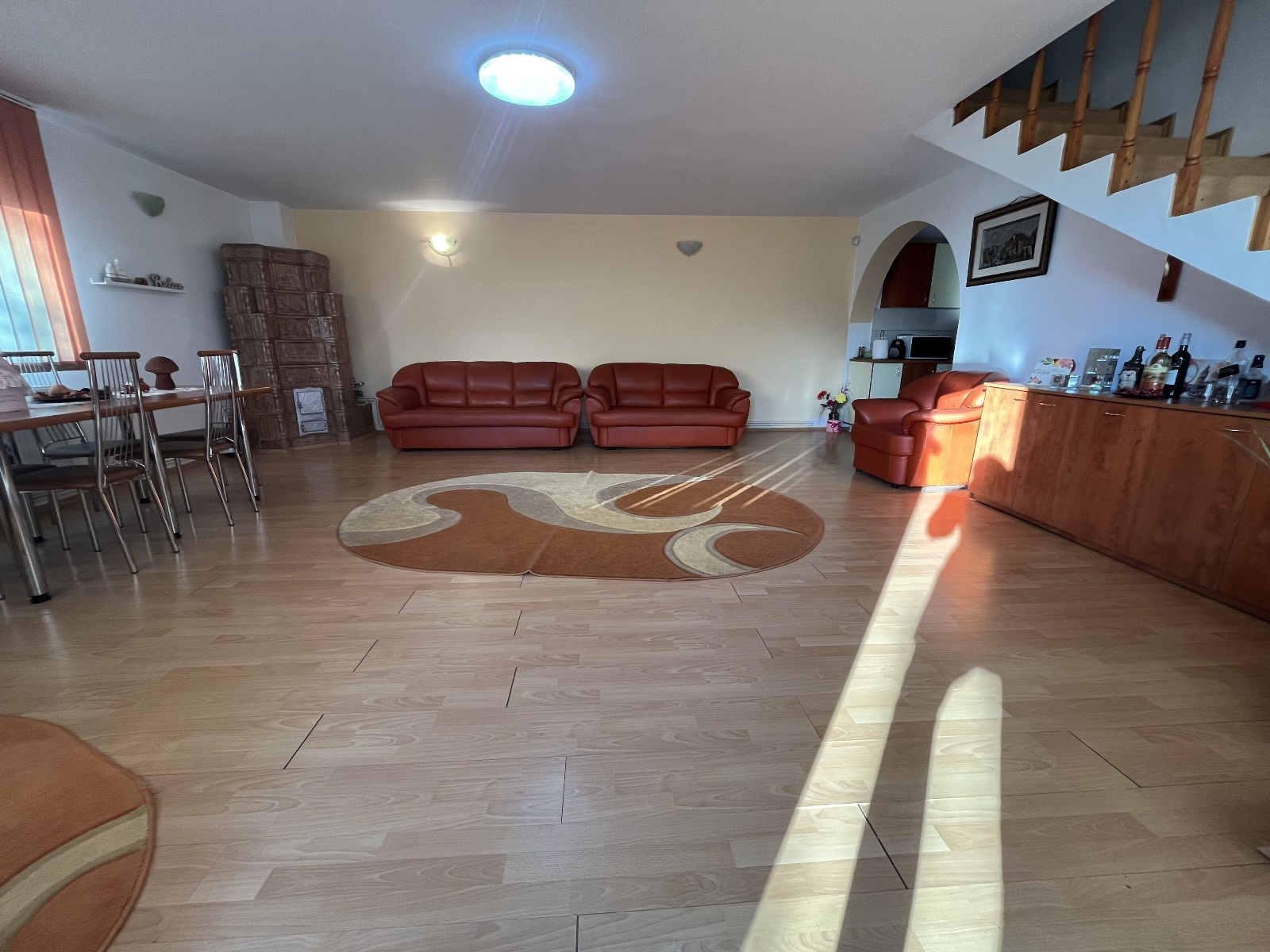 Casă P+M cu vedere spre pădure și teren de 866 mp in Magura Hulubesti