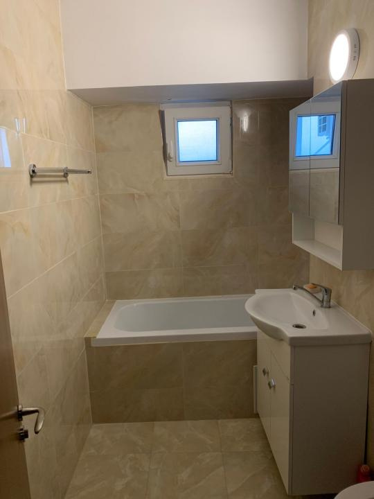 Apartament cu 2 camere de vanzare in zona Piata Unirii