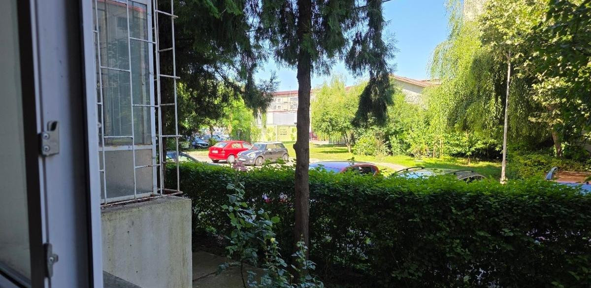 Apartament 2 Camere, Micro XI, Parter, 50 Mp, 2 Intrari, Pretabil Cabinet/Birou