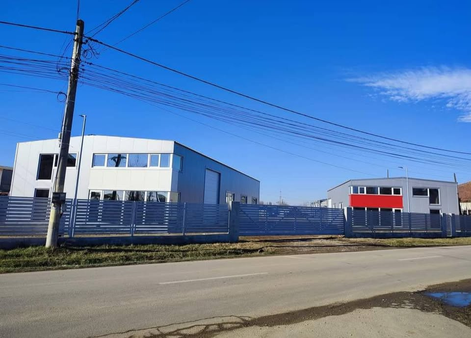 HALA MODERNA 400 MP + SHOWROOM/BIROURI | TEREN 2.500 MP | ACCES TIR | LANGA DN71