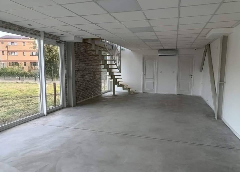 HALA MODERNA 400 MP + SHOWROOM/BIROURI | TEREN 2.500 MP | ACCES TIR | LANGA DN71