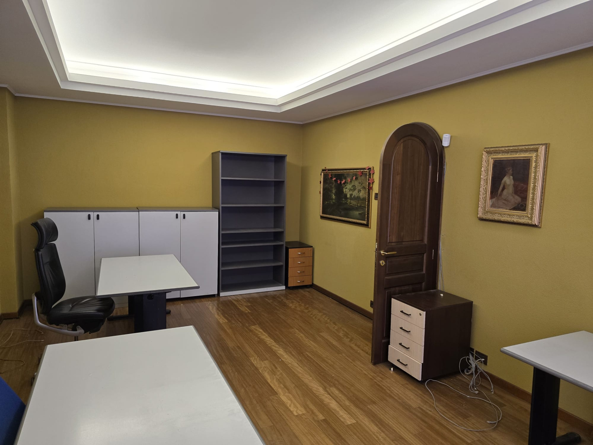Vilă de închiriat cu 4 camere, 220 mp - zona Polonă