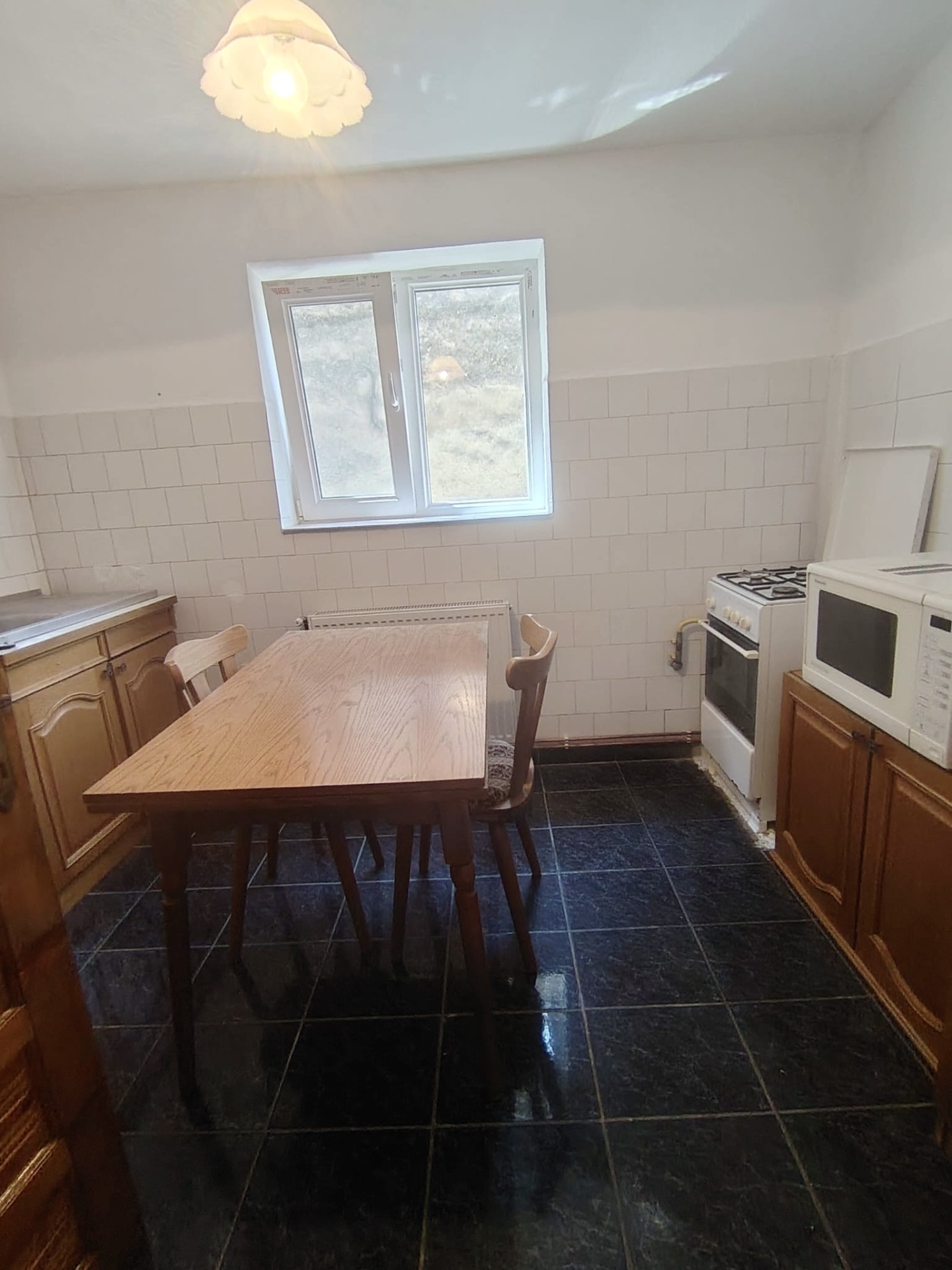 Etaj+Mansardă de vanzare | Targoviste Zona Inspectoratului Scolar|90 mp+Mansardă
