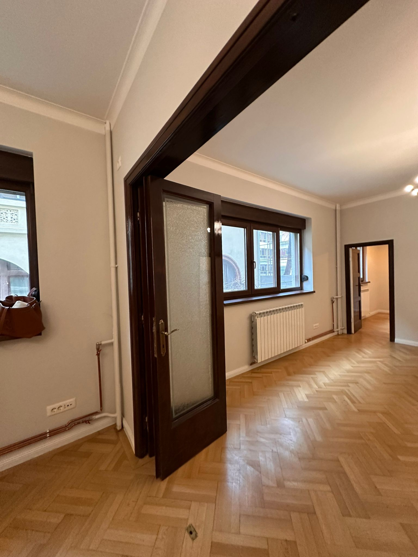 Inchiriere apartament 4 camere parter Dorobanti