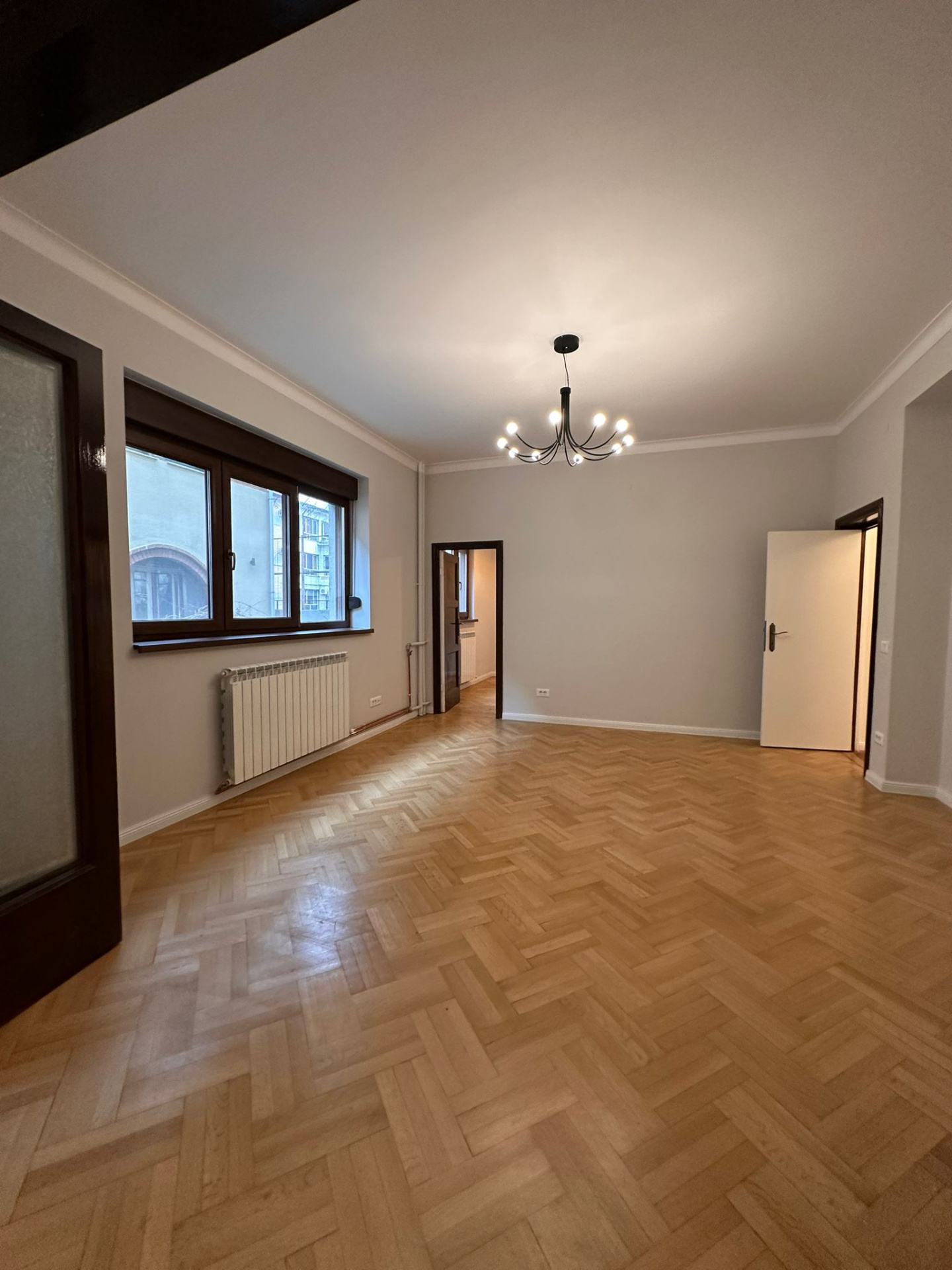Inchiriere apartament 4 camere parter Dorobanti