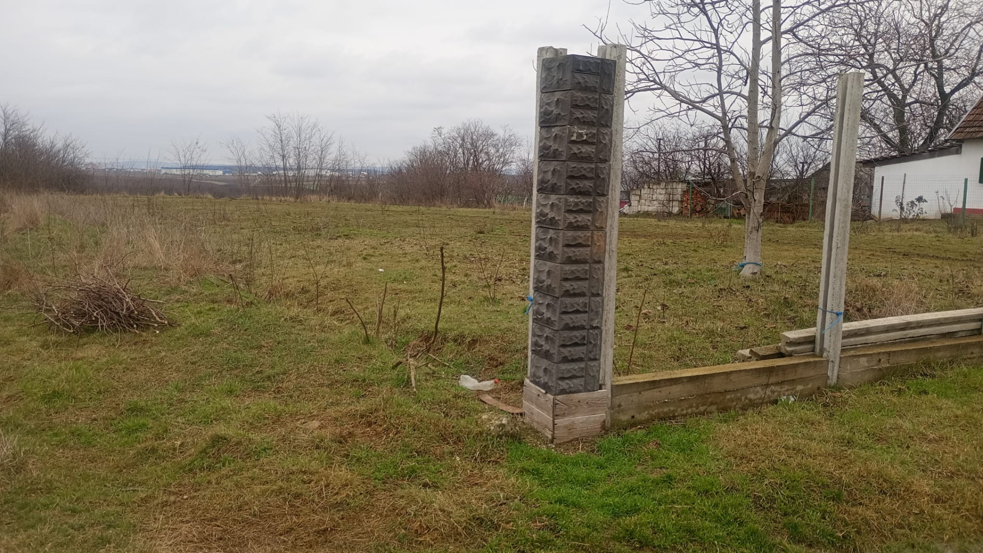Teren de vânzare în BH Chisirid