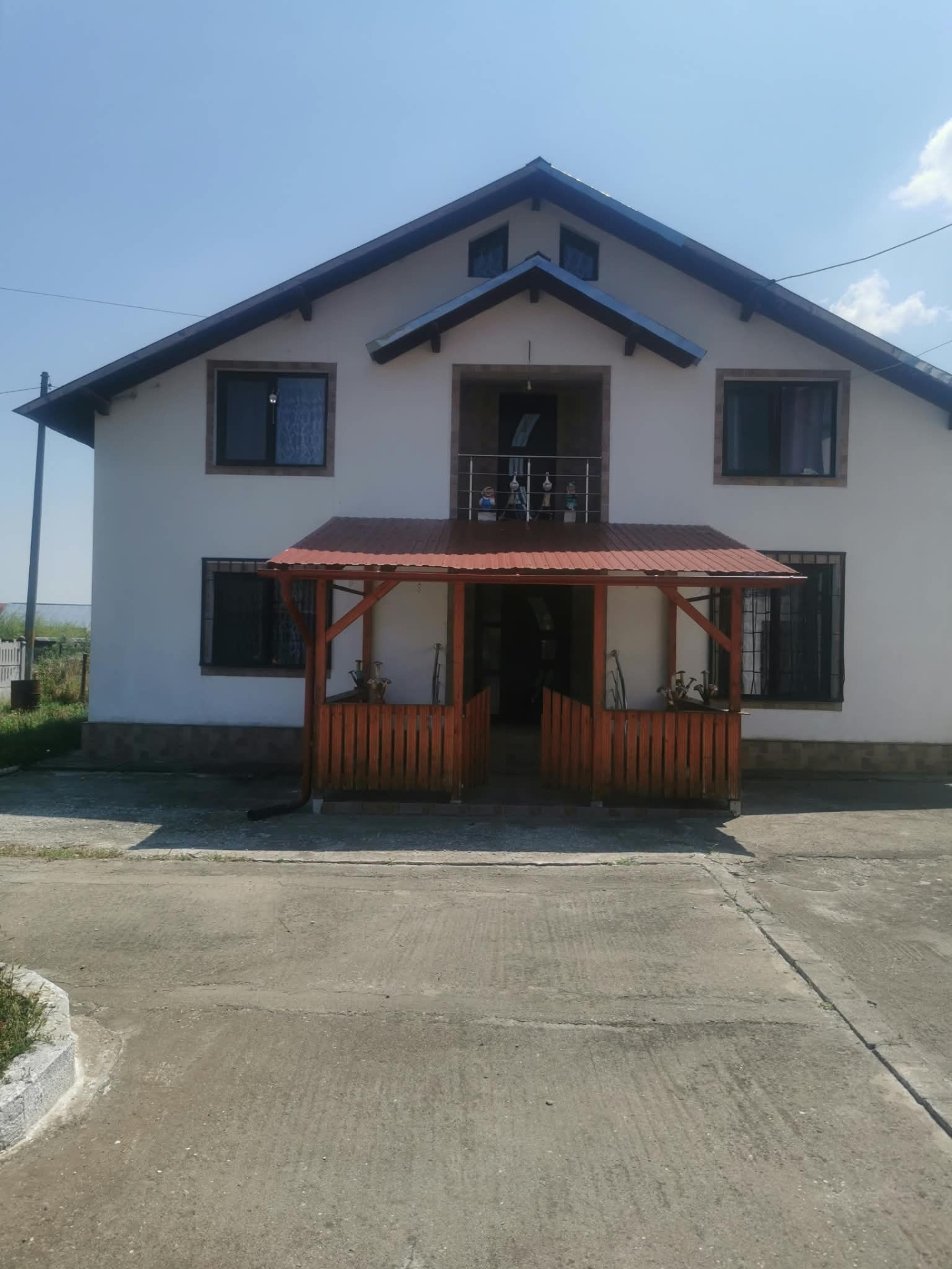 Casă de închiriat în DB Ungureni (Dragomiresti)