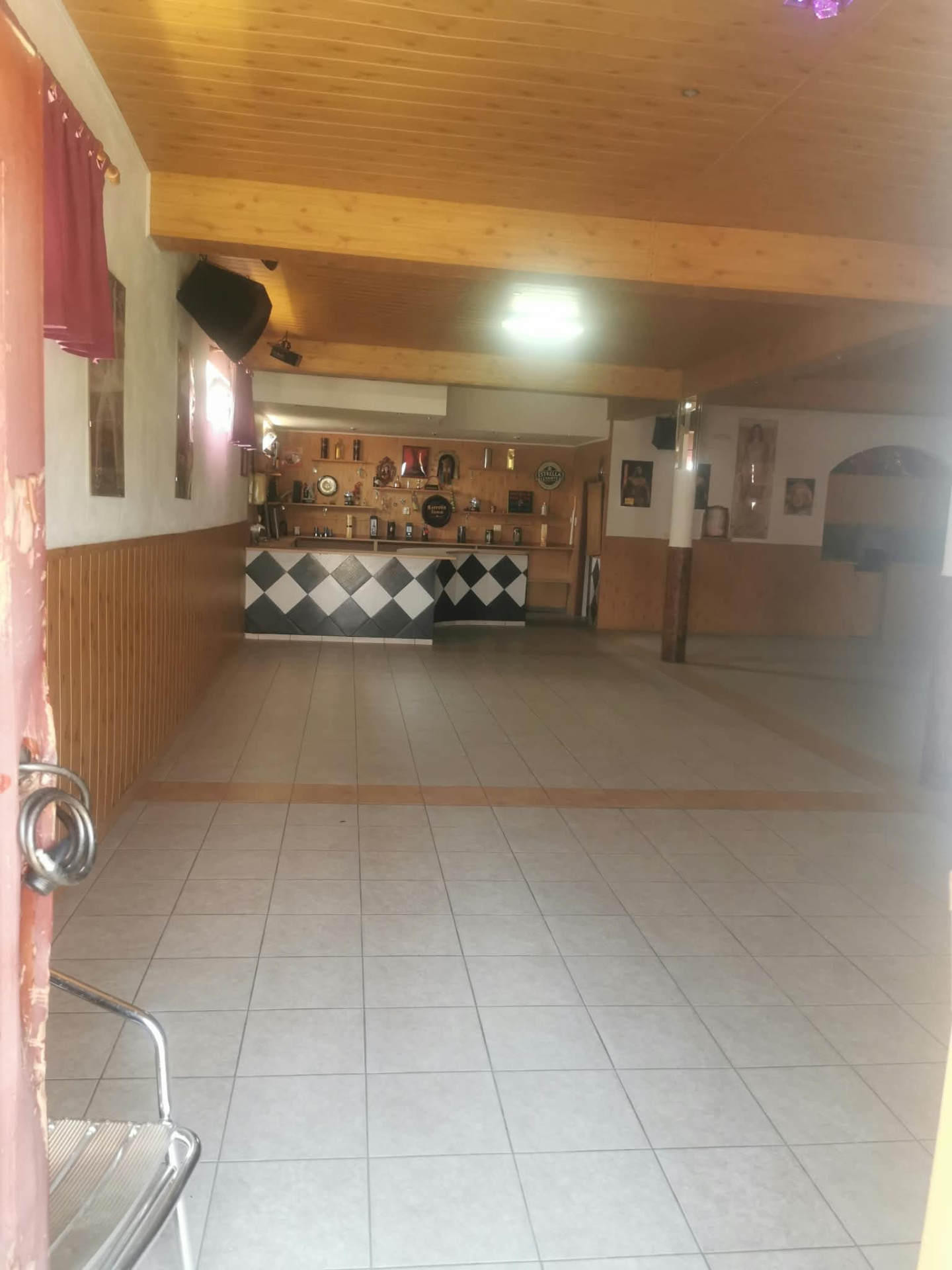 Comercial de închiriat în DB Ungureni (Dragomiresti)