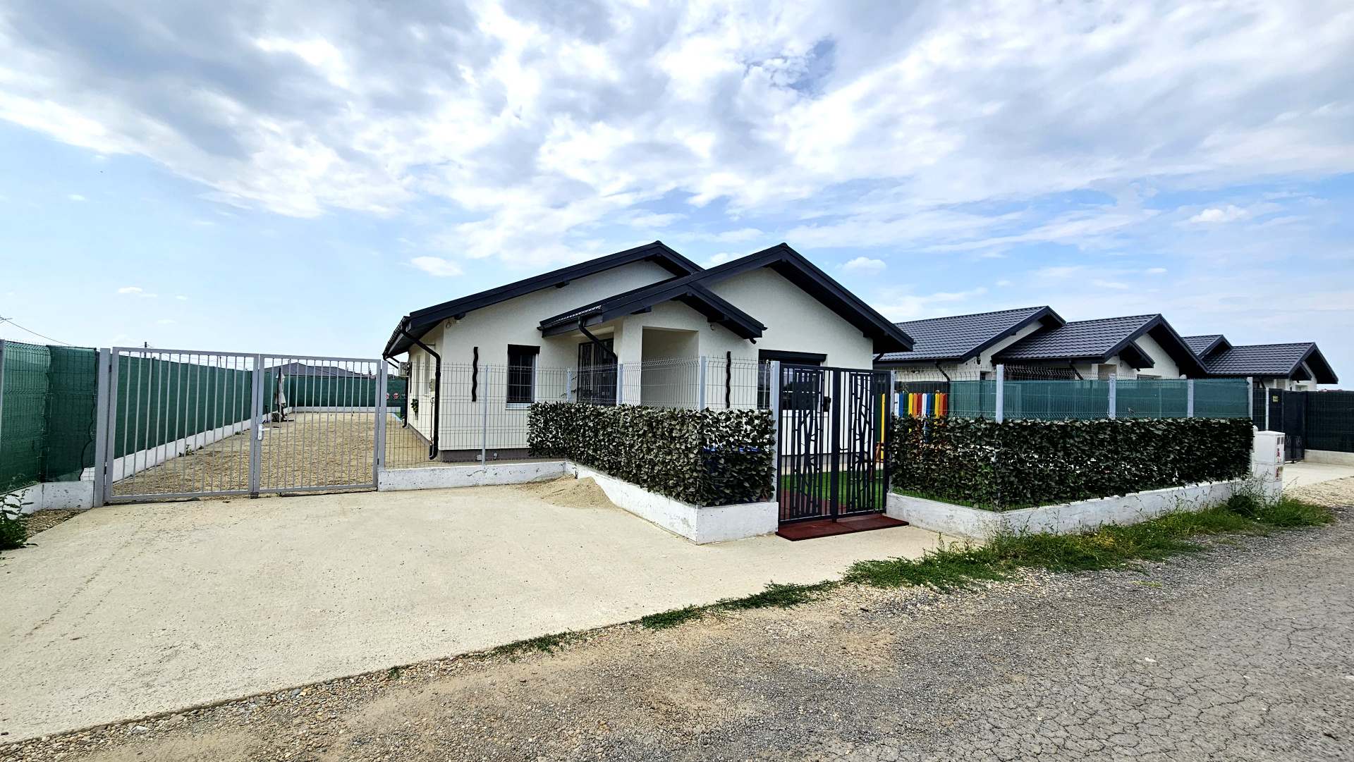 Casă de închiriat în IF Balotesti, 122 m²