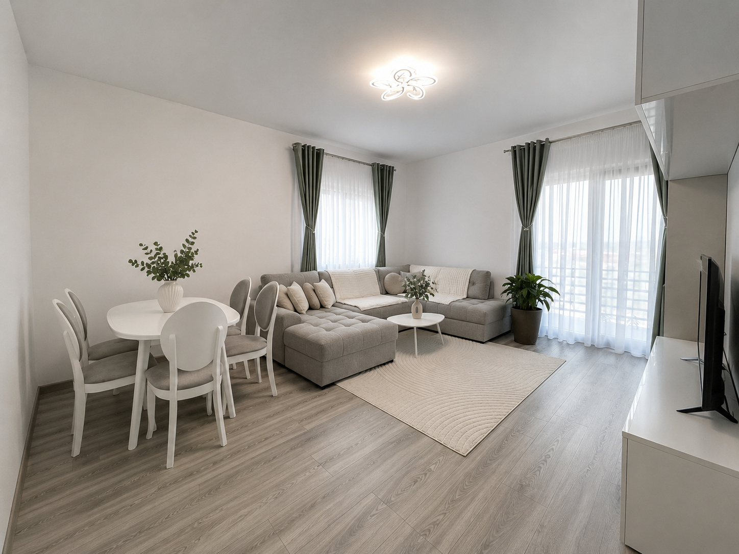 Apartament de vânzare în AG Pitesti, 100 m²