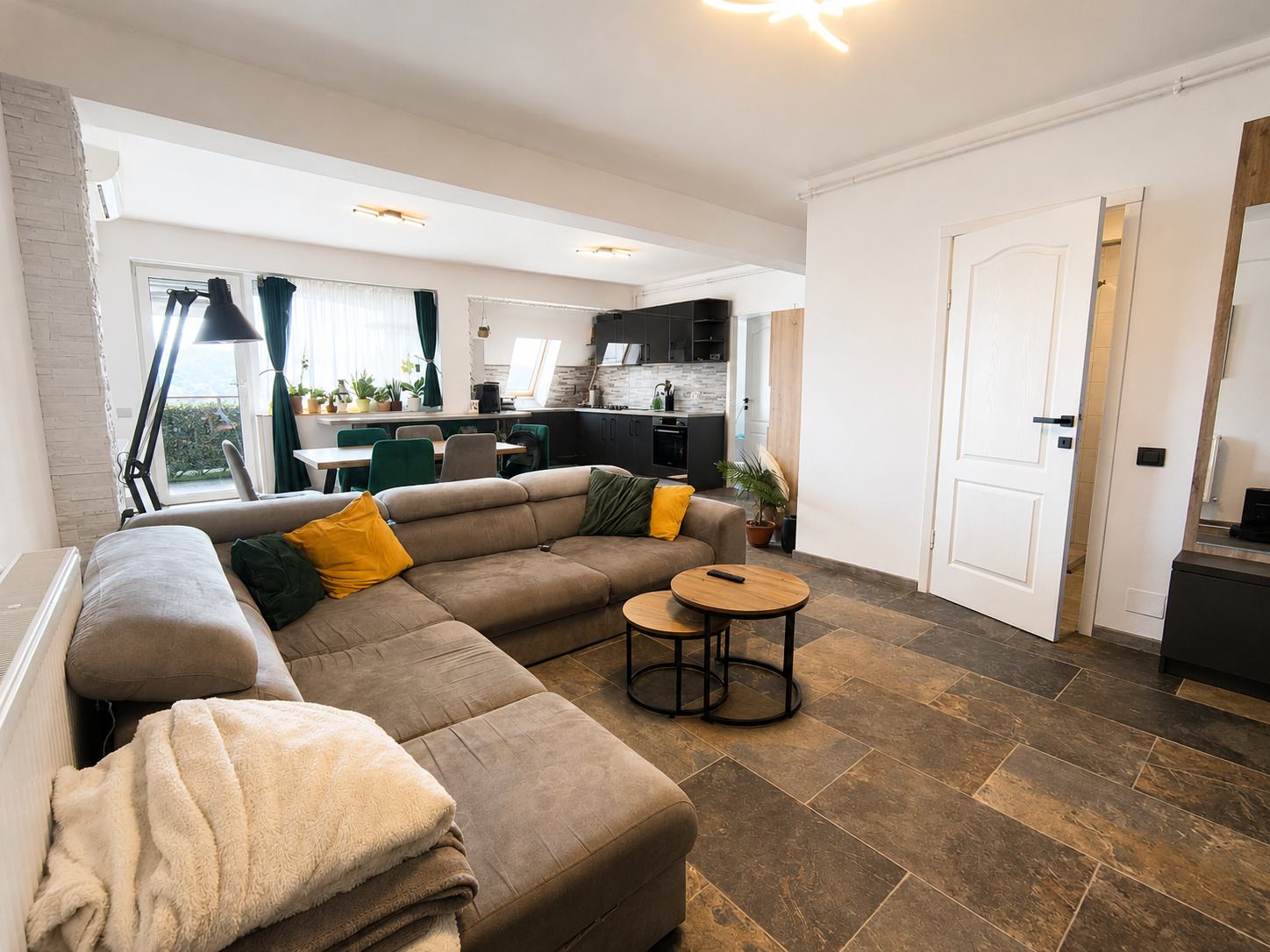 Apartament de vânzare în CJ Floresti, 56 m²