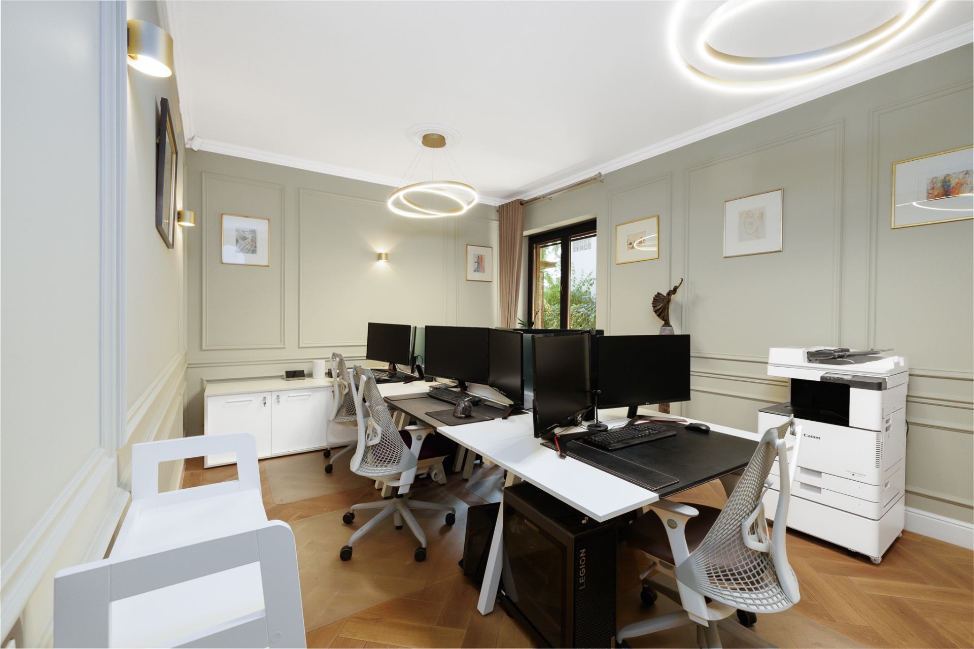 3-Room Apartment Rental in Capital City 4