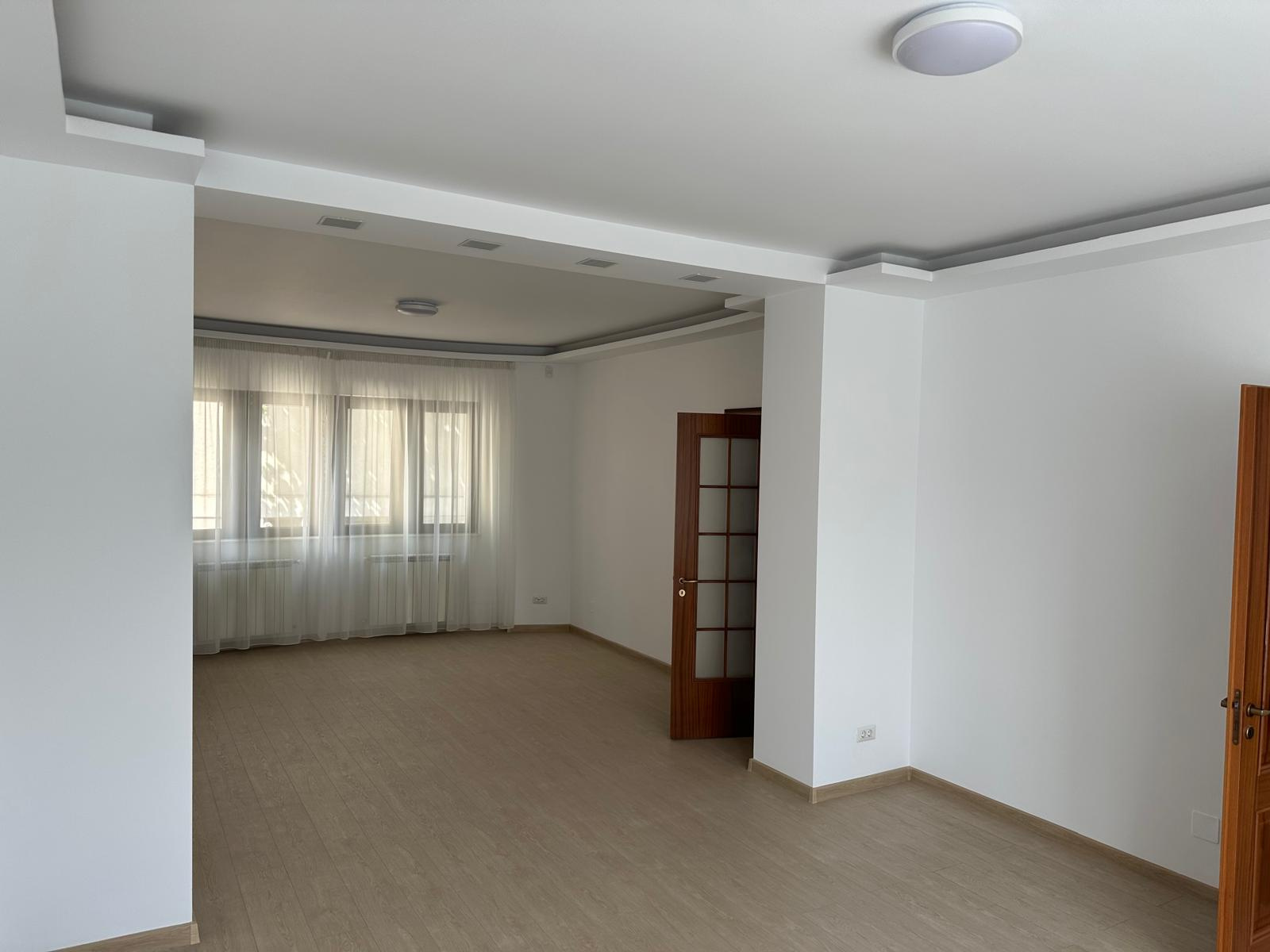 Apartment de închiriat în B Bucuresti, 115 m²