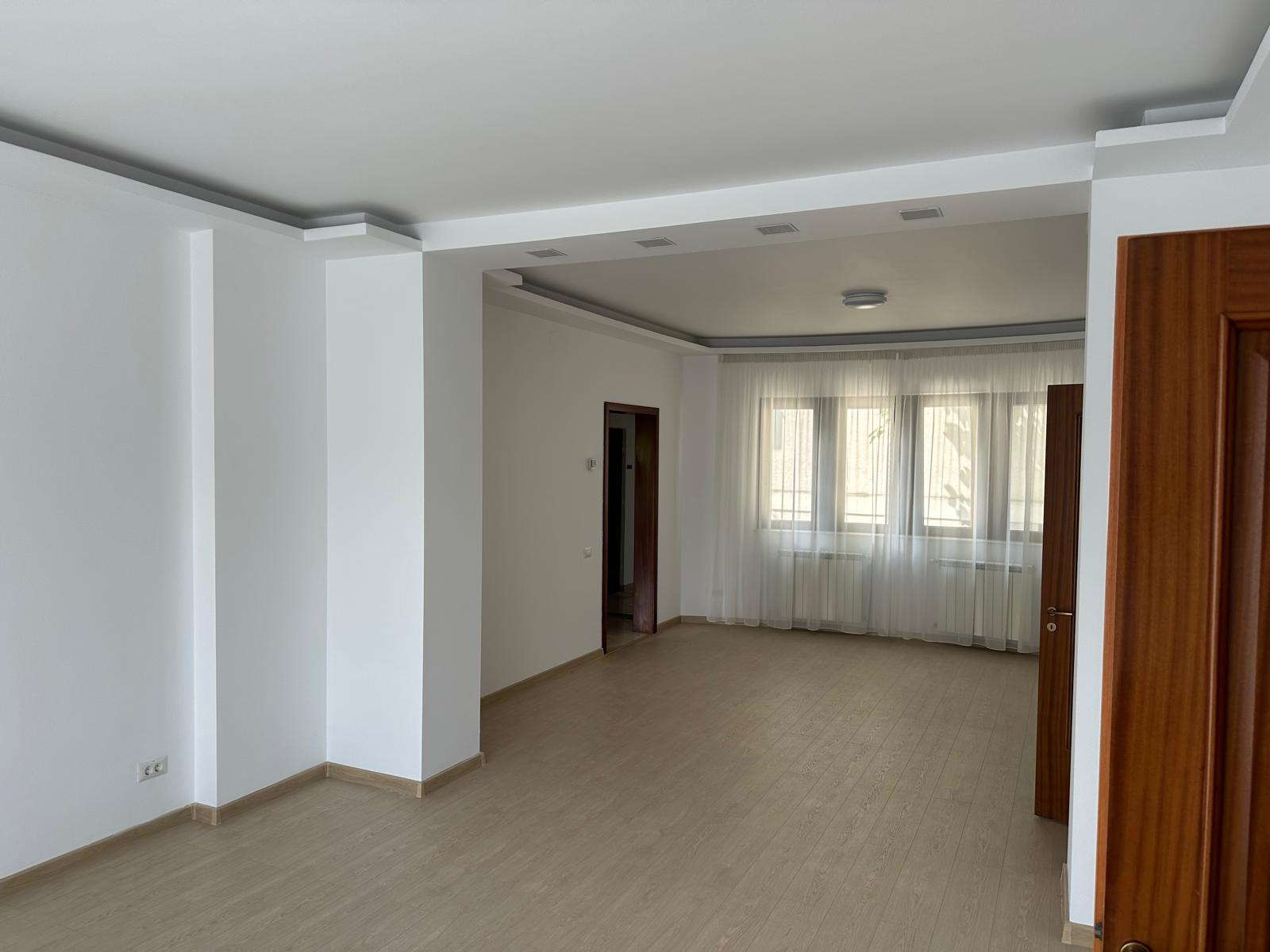 Apartment de închiriat în B Bucuresti, 115 m²