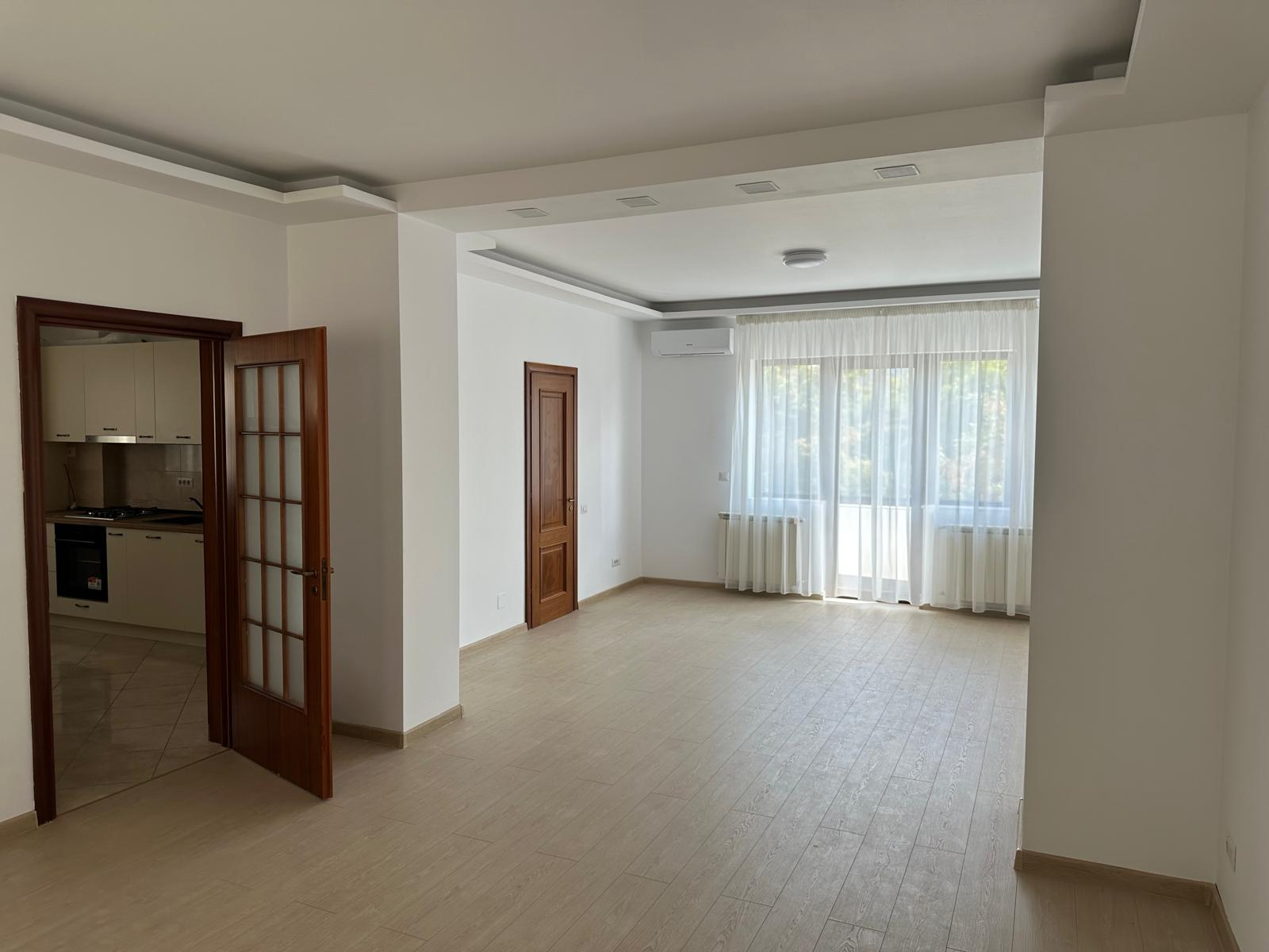 Apartment de închiriat în B Bucuresti, 115 m²