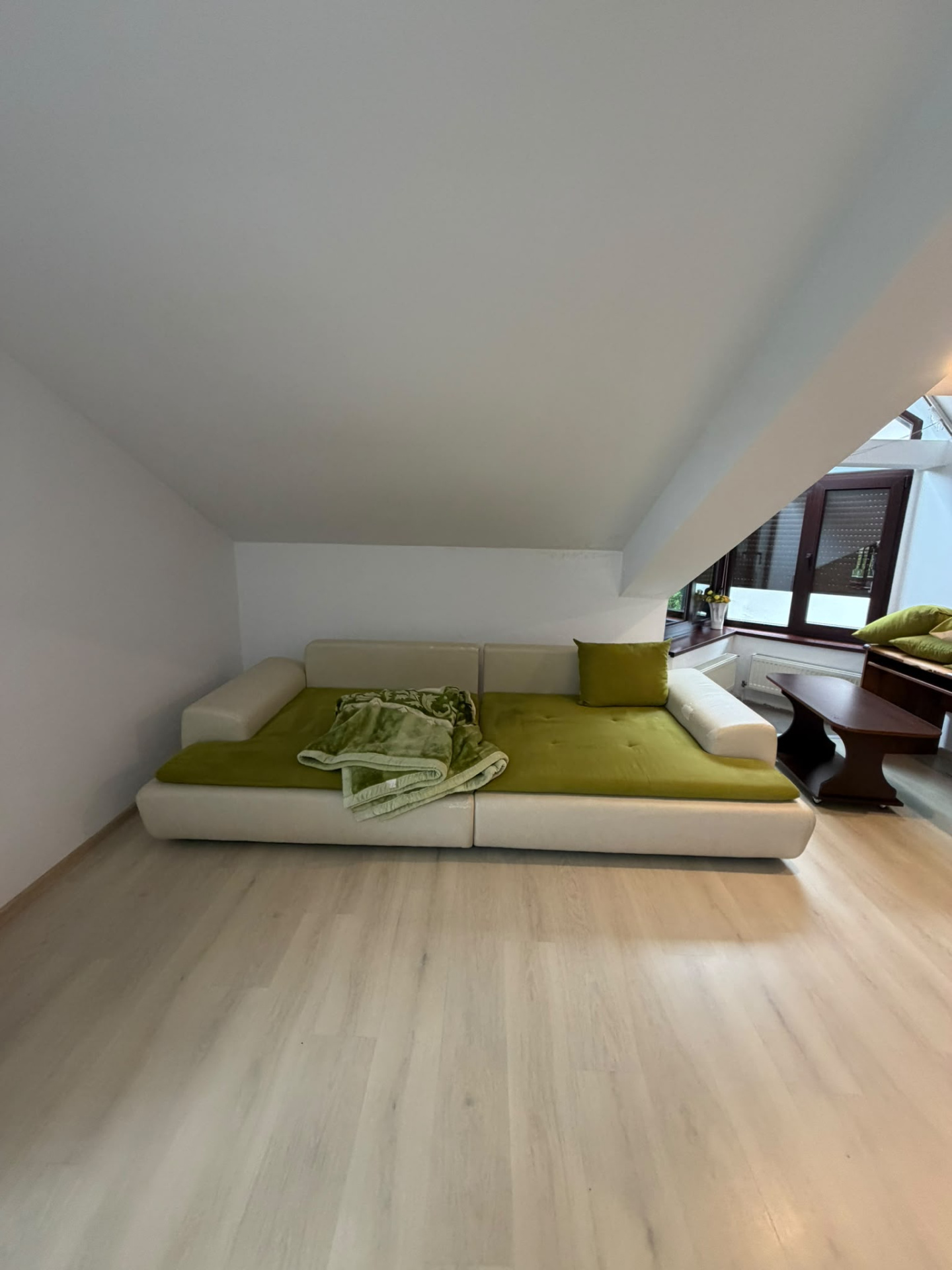 House de închiriat în IS Iasi, 135 m²