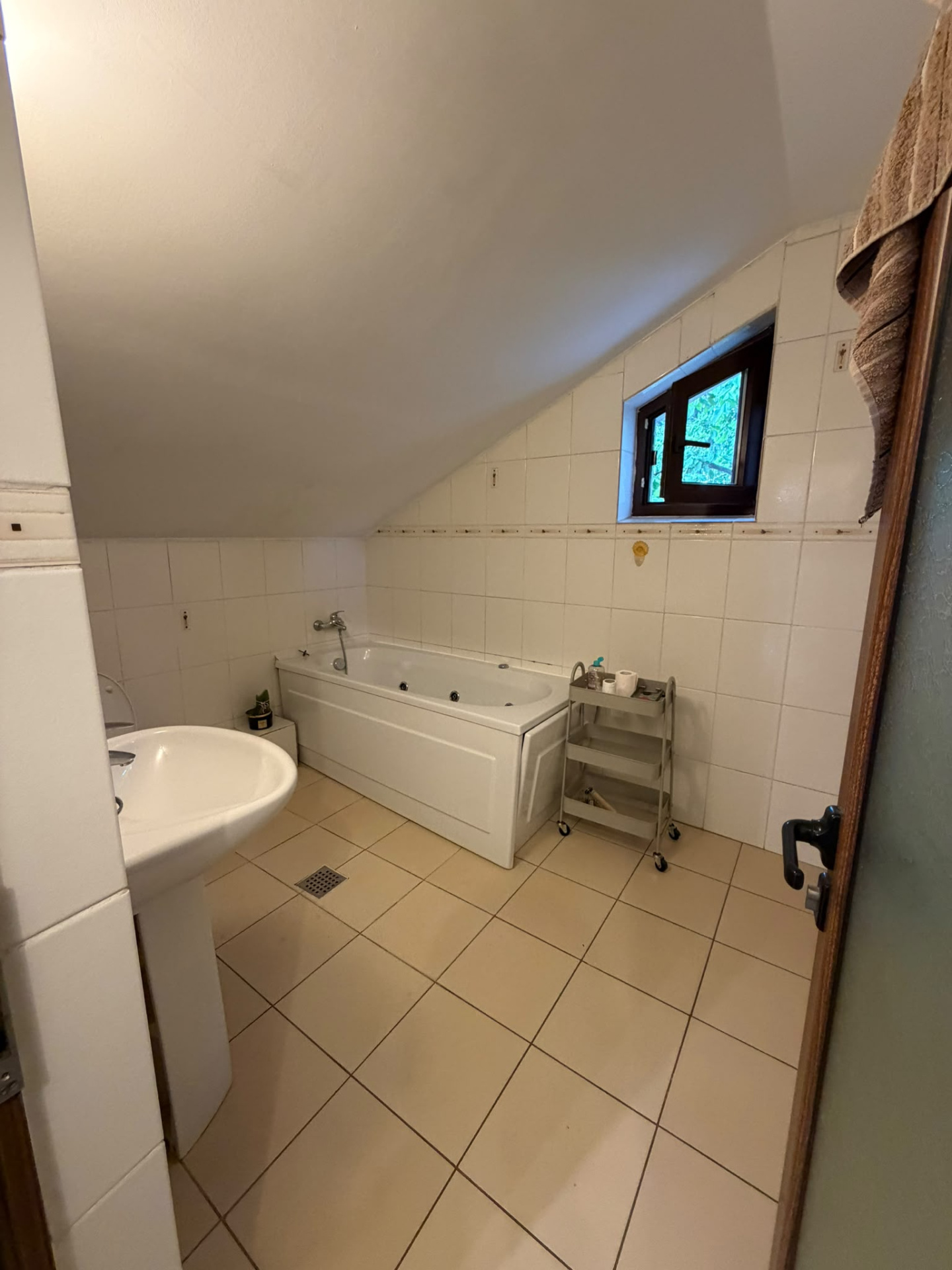 House de închiriat în IS Iasi, 135 m²