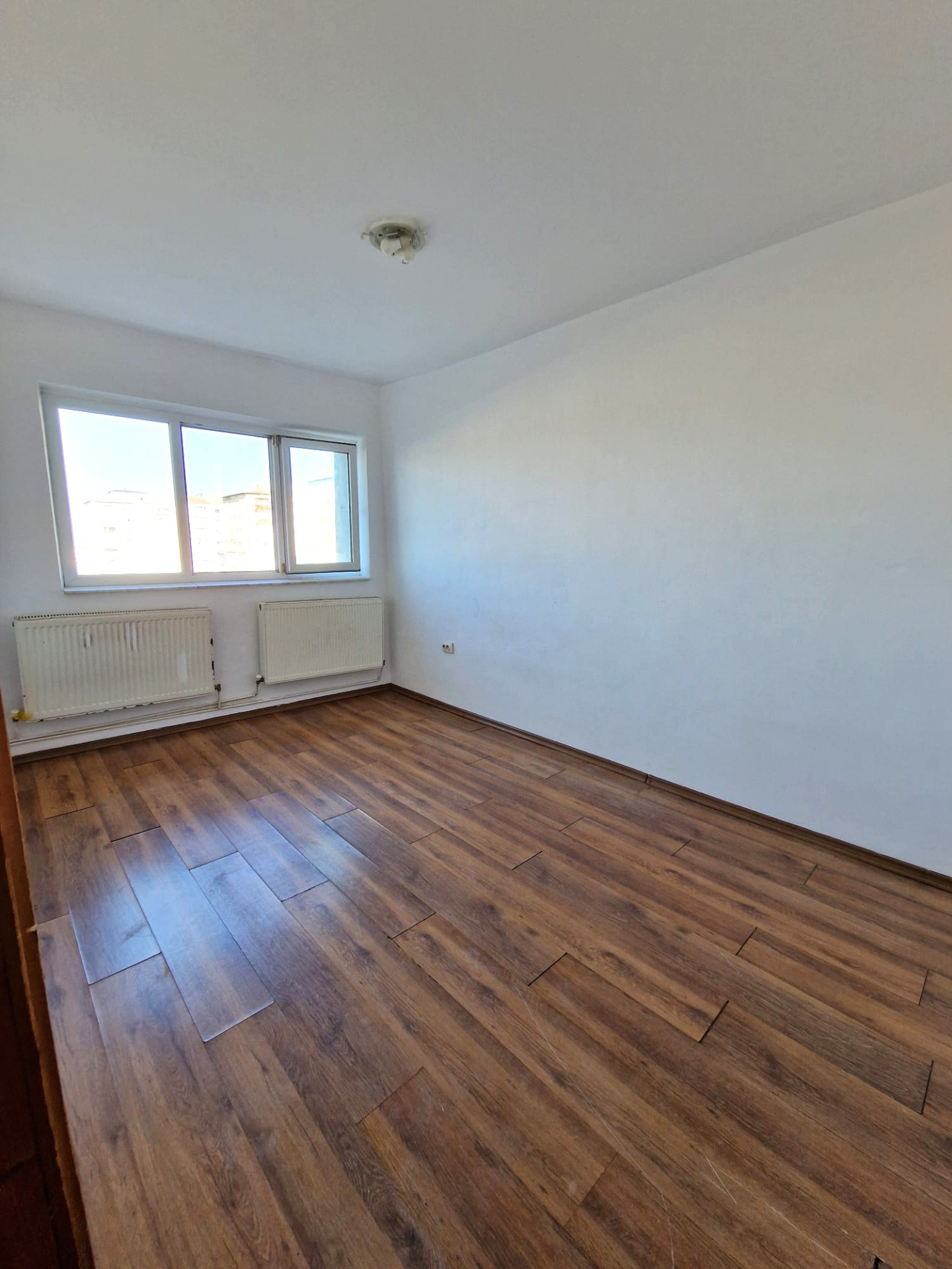 Apartment de vânzare în DB Targoviste, 65 m²