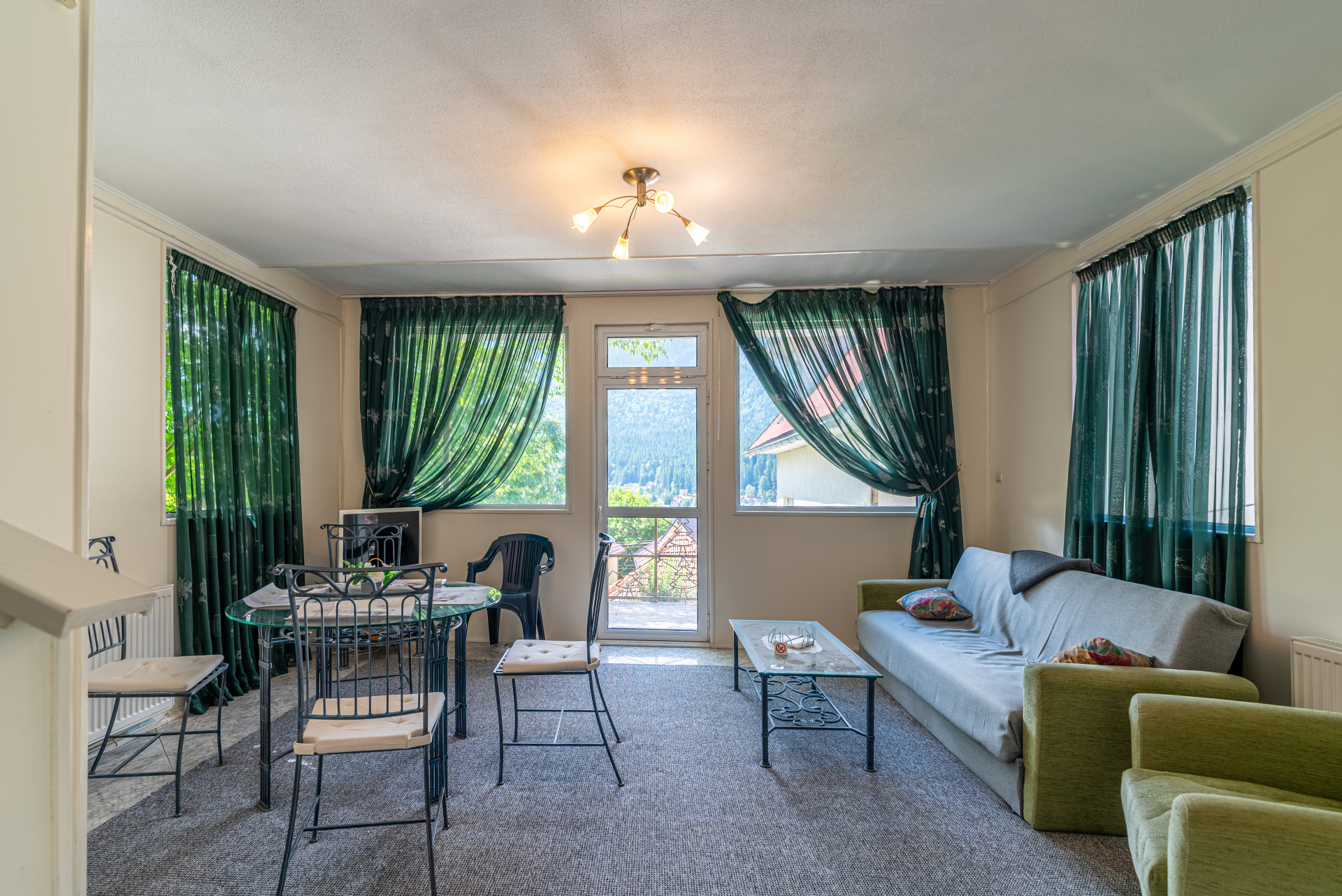 House de vânzare în PH Busteni, 92 m²