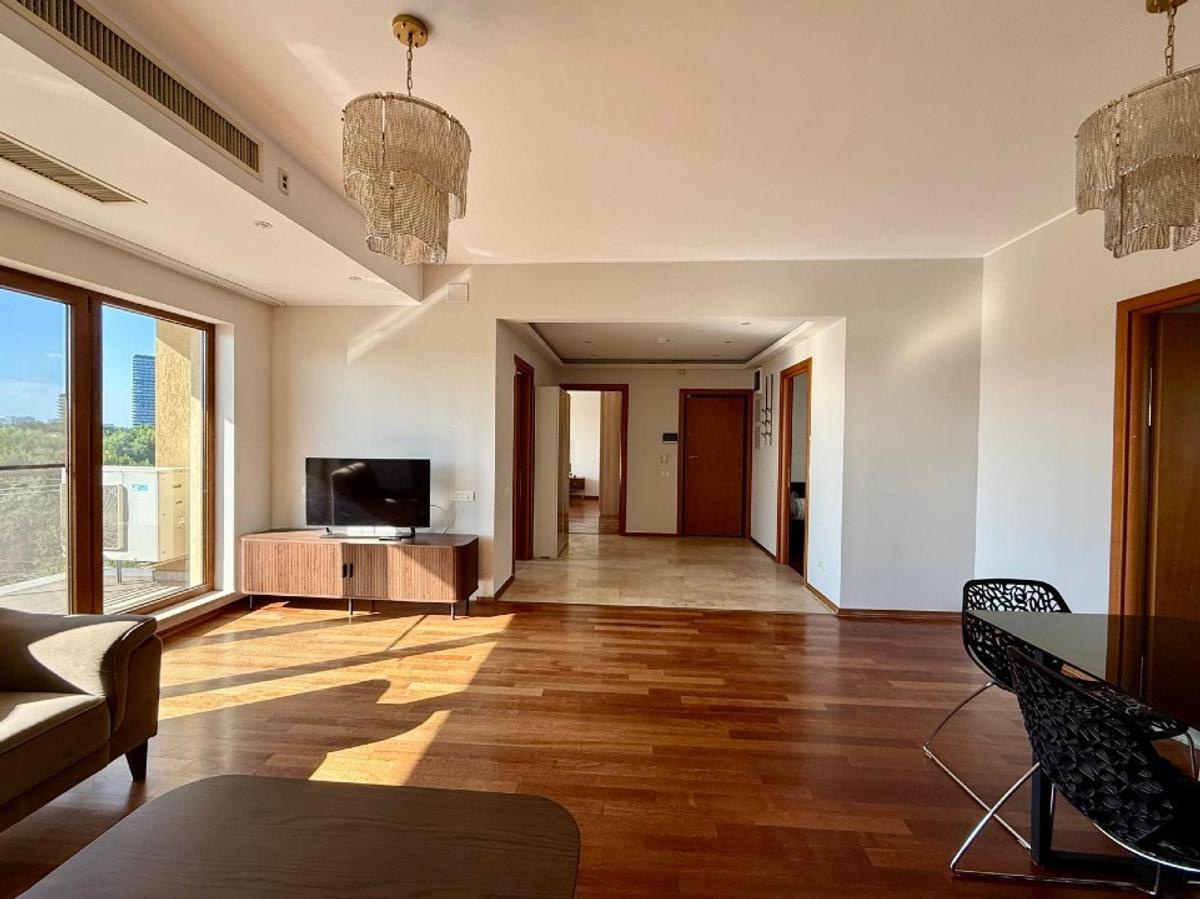 Apartment de închiriat în B Bucuresti, 110 m²