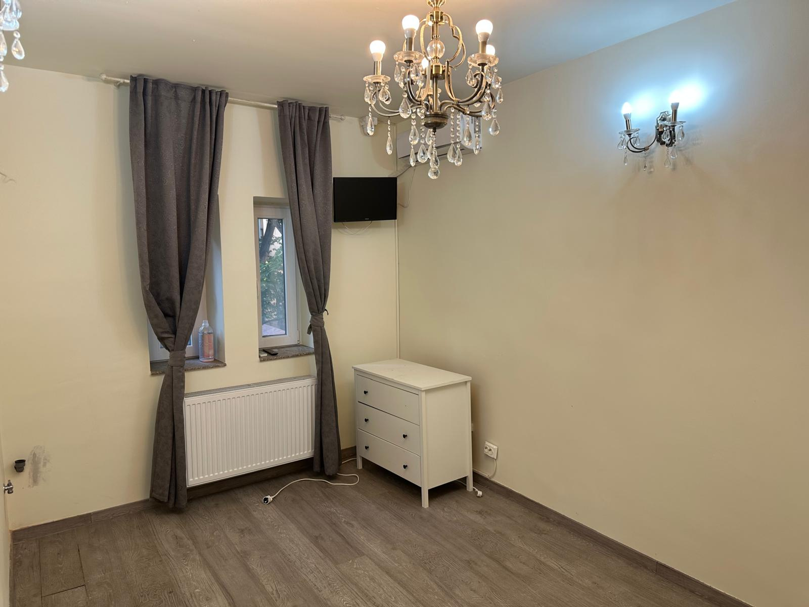 Apartment de închiriat în B Bucuresti, 160 m²