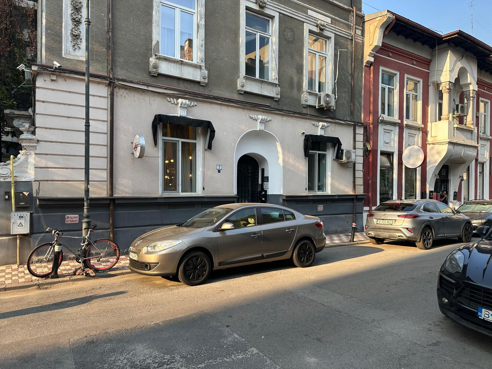 Apartment de închiriat în B Bucuresti, 160 m²