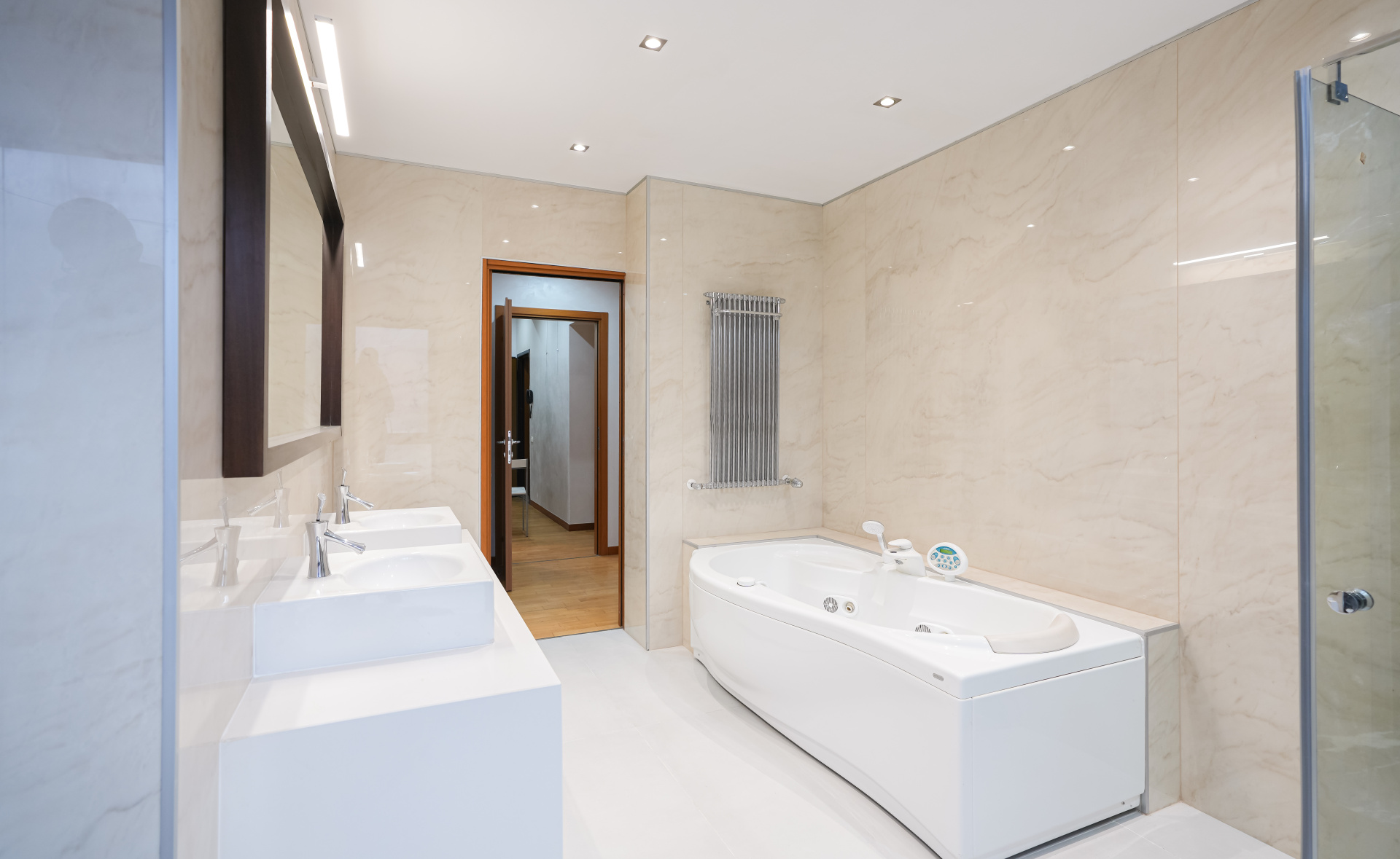 Penthouse de închiriat în B Bucuresti, 410 m²
