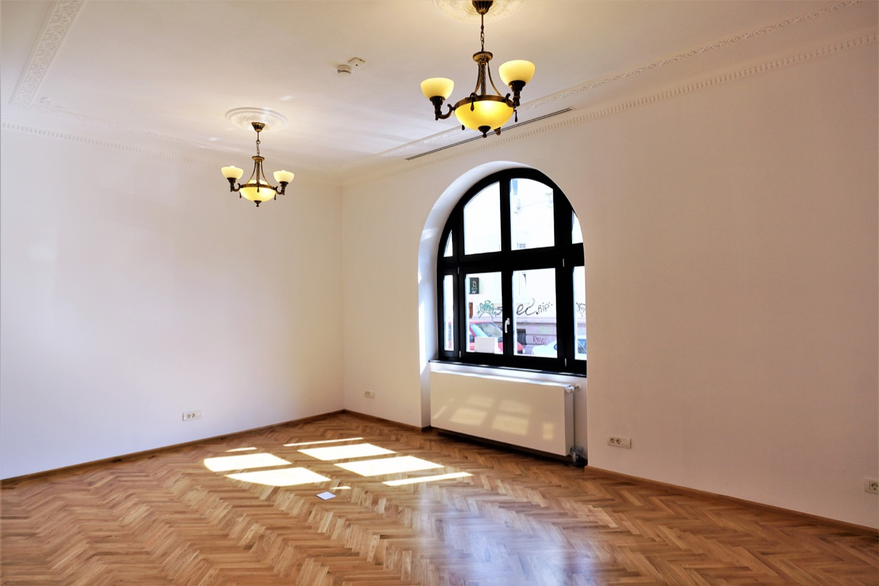 House de închiriat în B Bucuresti, 530 m²