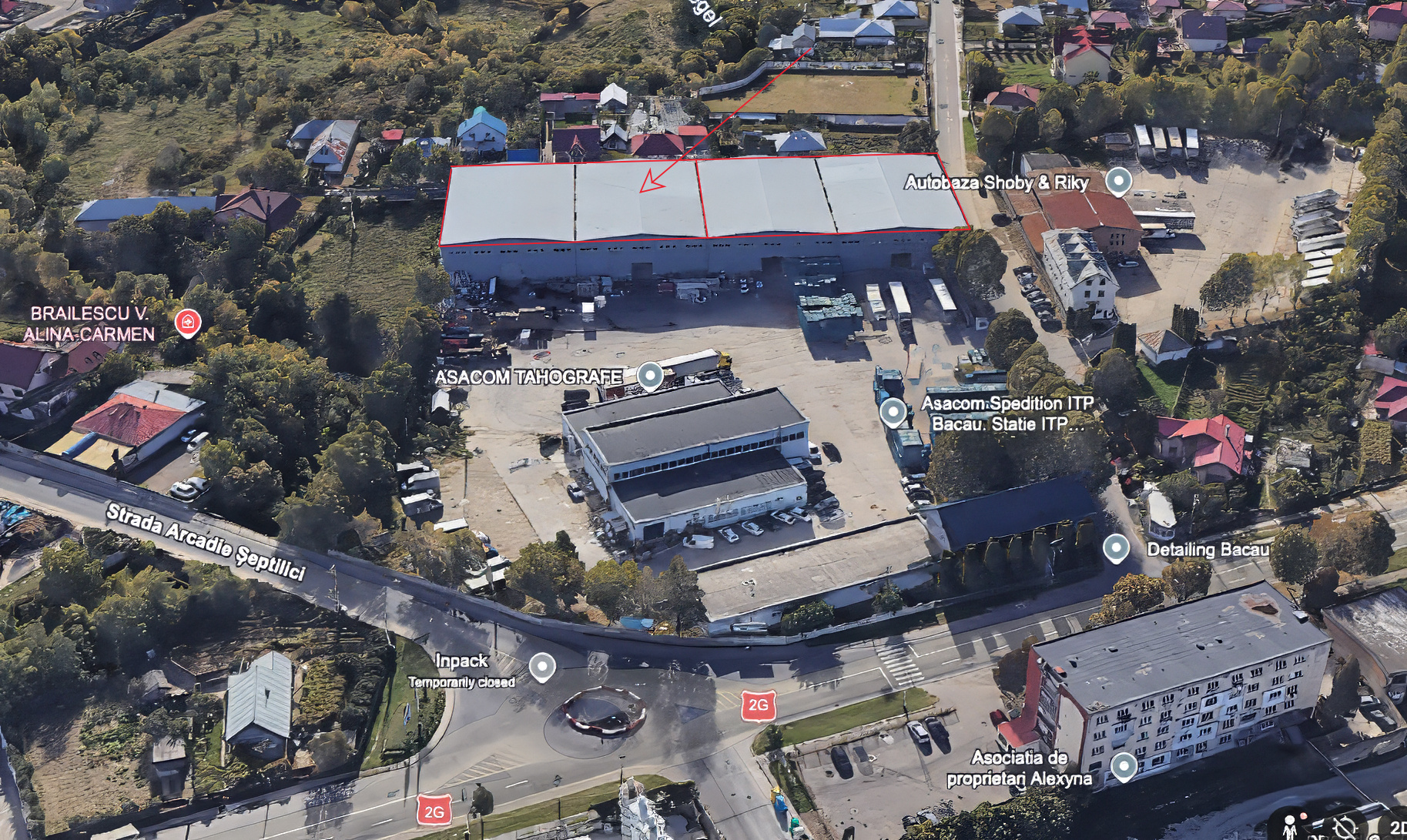 DE ÎNCHIRIAT | Ansamblu industrial 2 hale 4.400 mp | Calea Moinești