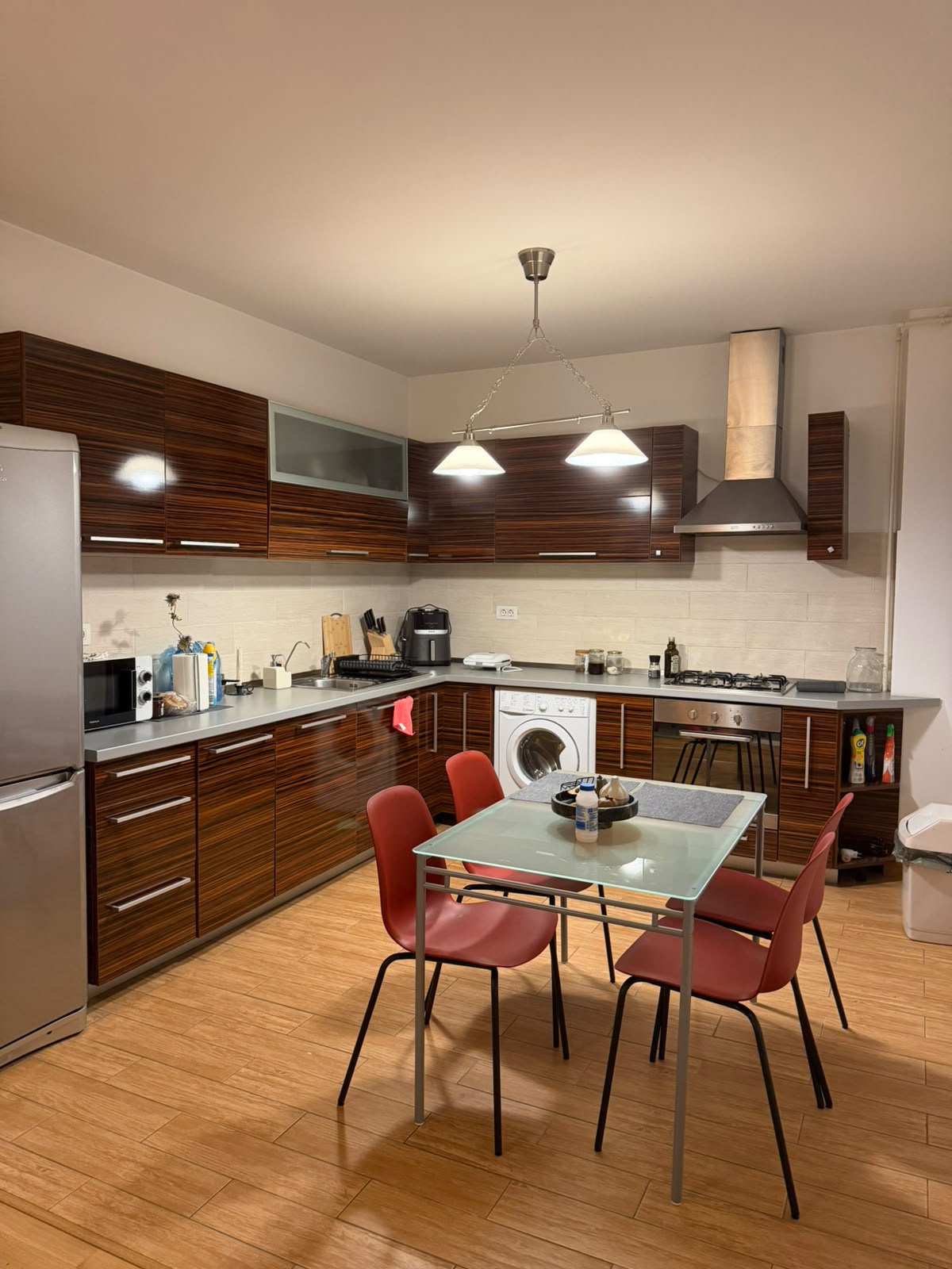 Apartment de închiriat în B Bucuresti, 92 m²