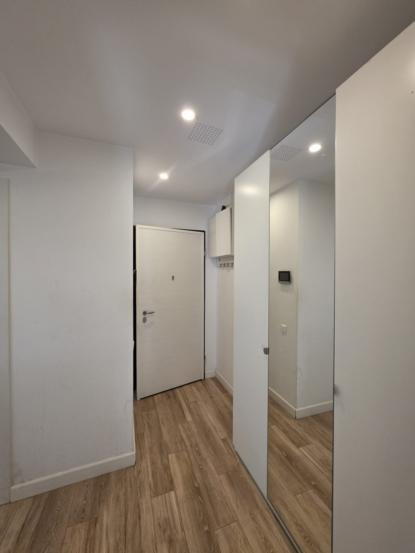 Apartment de închiriat în B Bucuresti, 93 m²