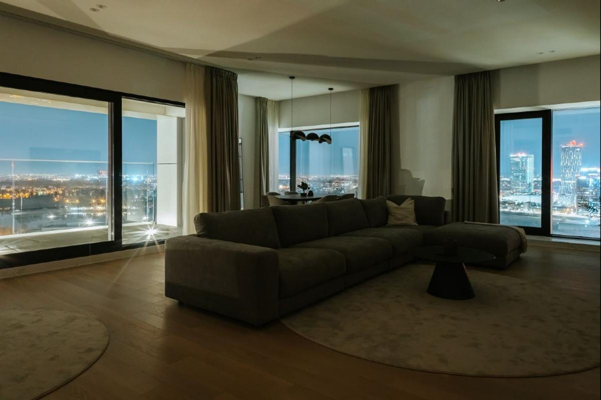 Apartment for sale in B Bucuresti, 220 m²