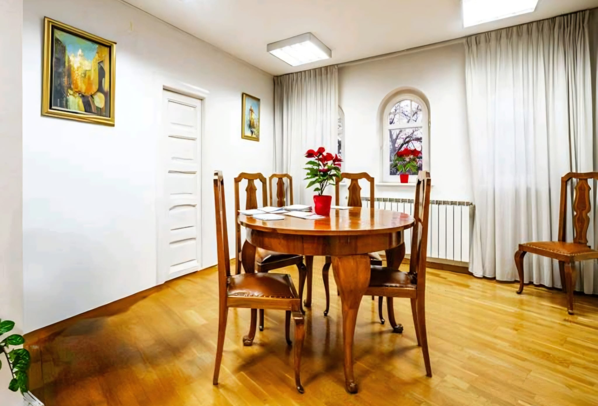 House de închiriat în B Bucuresti, 600 m²