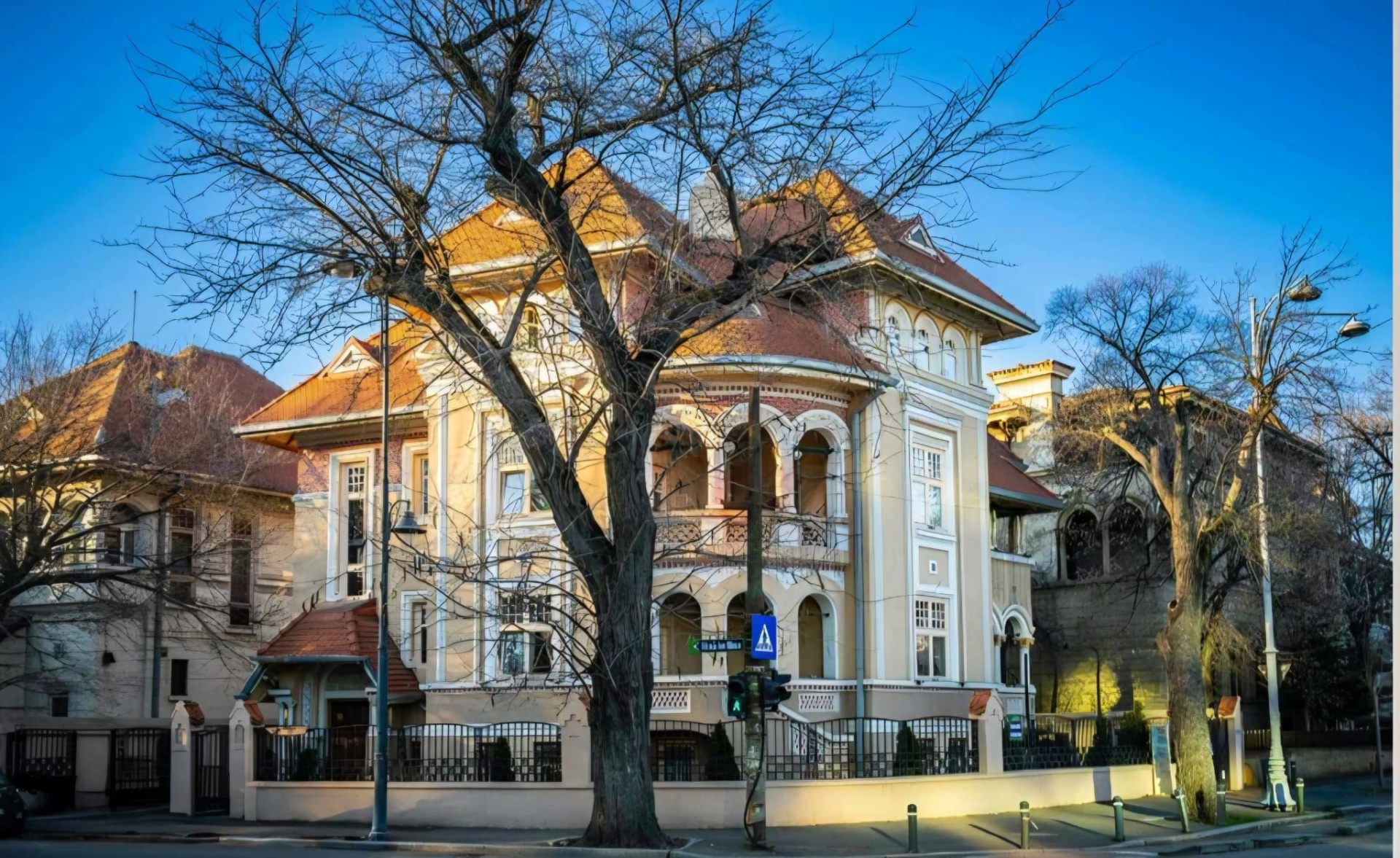 House de închiriat în B Bucuresti, 600 m²