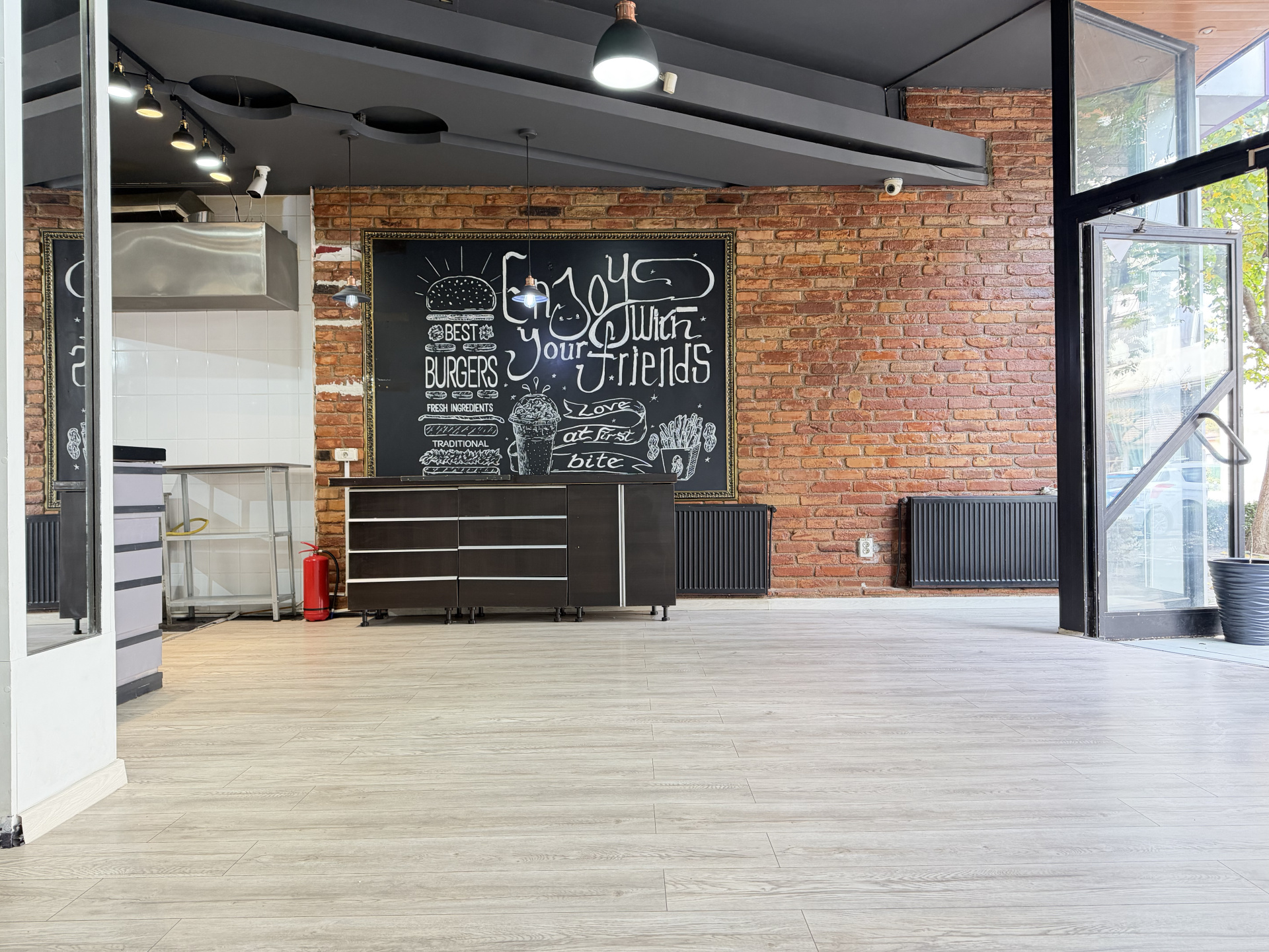 Comercial de închiriat în BC Bacau, 82 m²