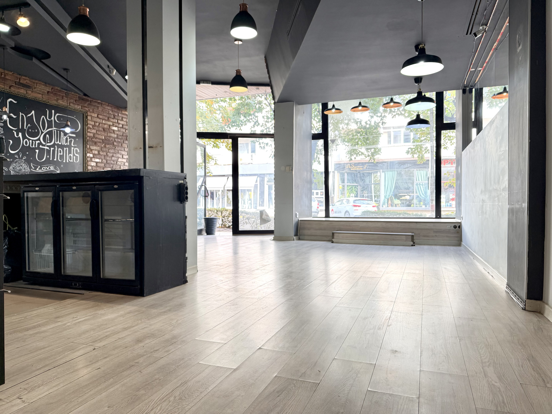 Comercial de închiriat în BC Bacau, 82 m²