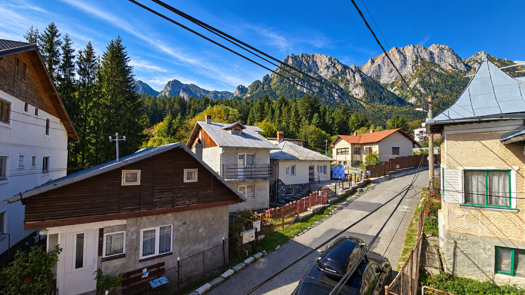 Proprietate turistică cu 8 camere | 700 m de Pârtia Kalinderu