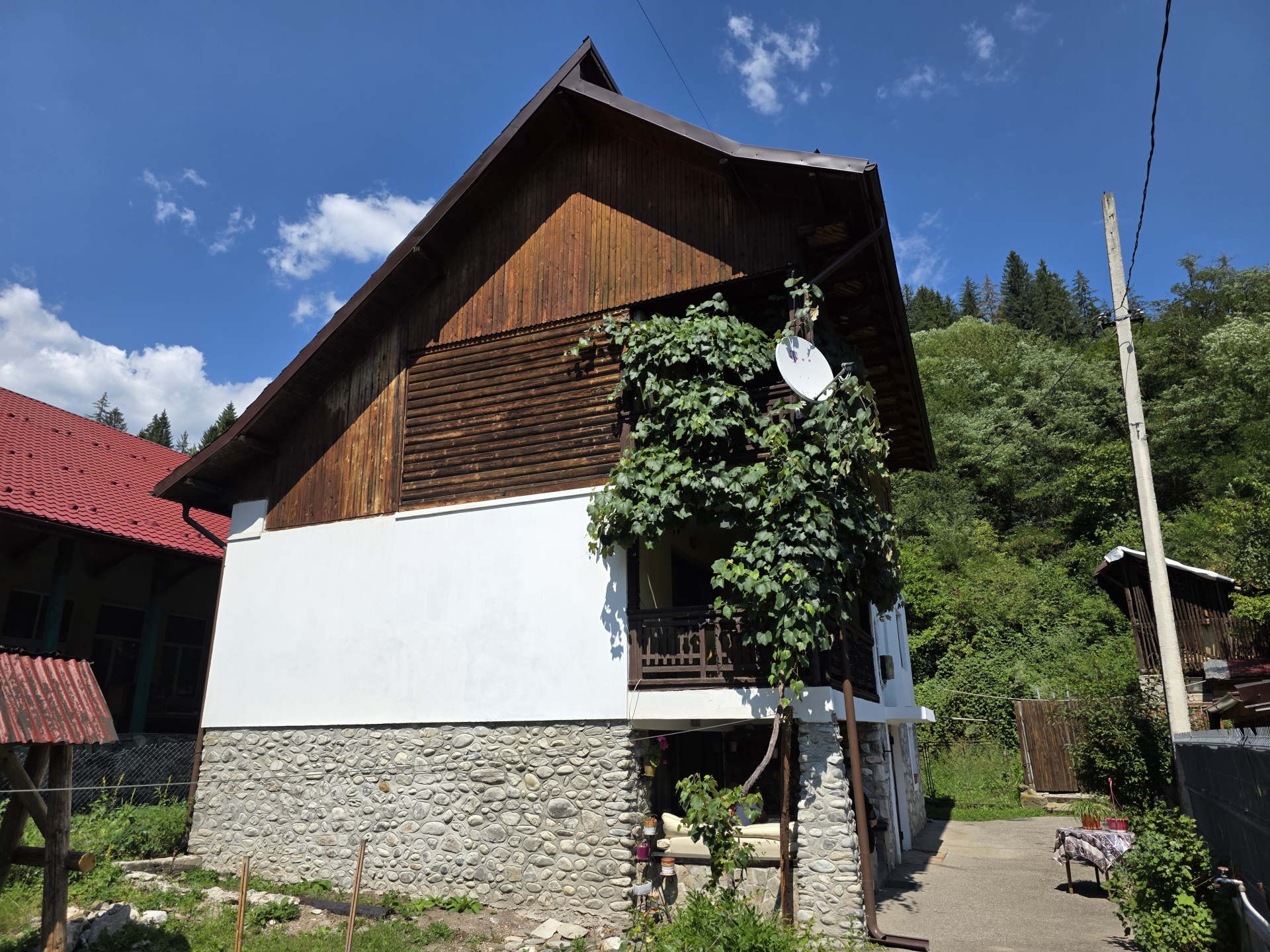Proprietate de vânzare în Voineasa, jud. Vâlcea – aproape de Pârtia Transalpina