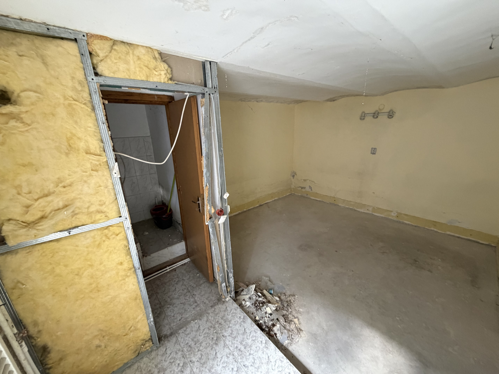Comercial de închiriat în BV Brasov, 80 m²