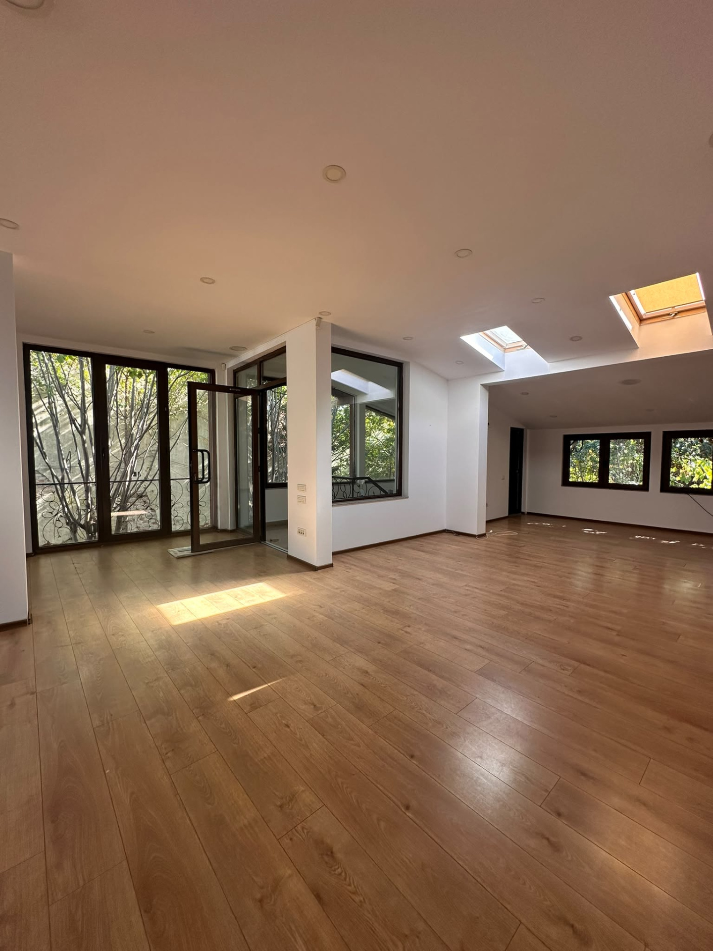 Commercial for rent in B Bucuresti, Mircea Vulcanescu Nr. 45 ([object Object]), 240 m²