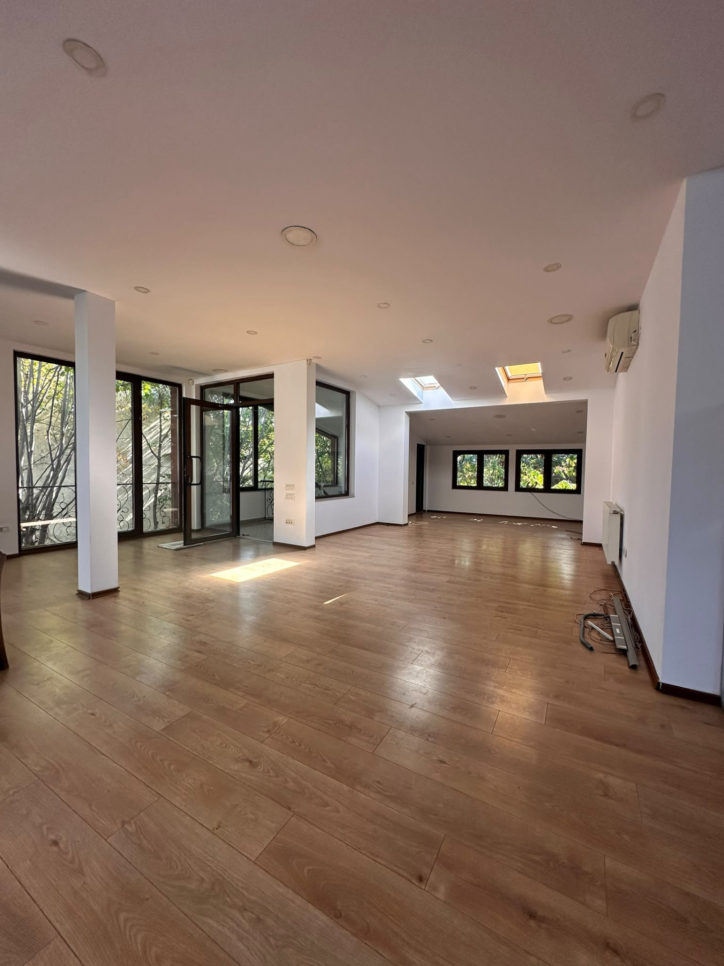 Commercial for rent in B Bucuresti, Mircea Vulcanescu Nr. 45 ([object Object]), 240 m²