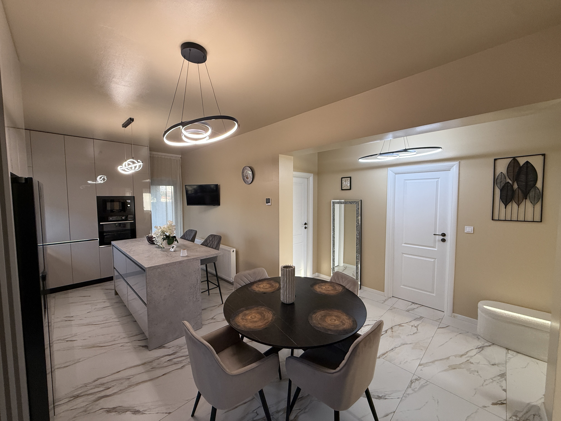 Duplex for sale in TM Sanmihaiu Roman, 80 m²