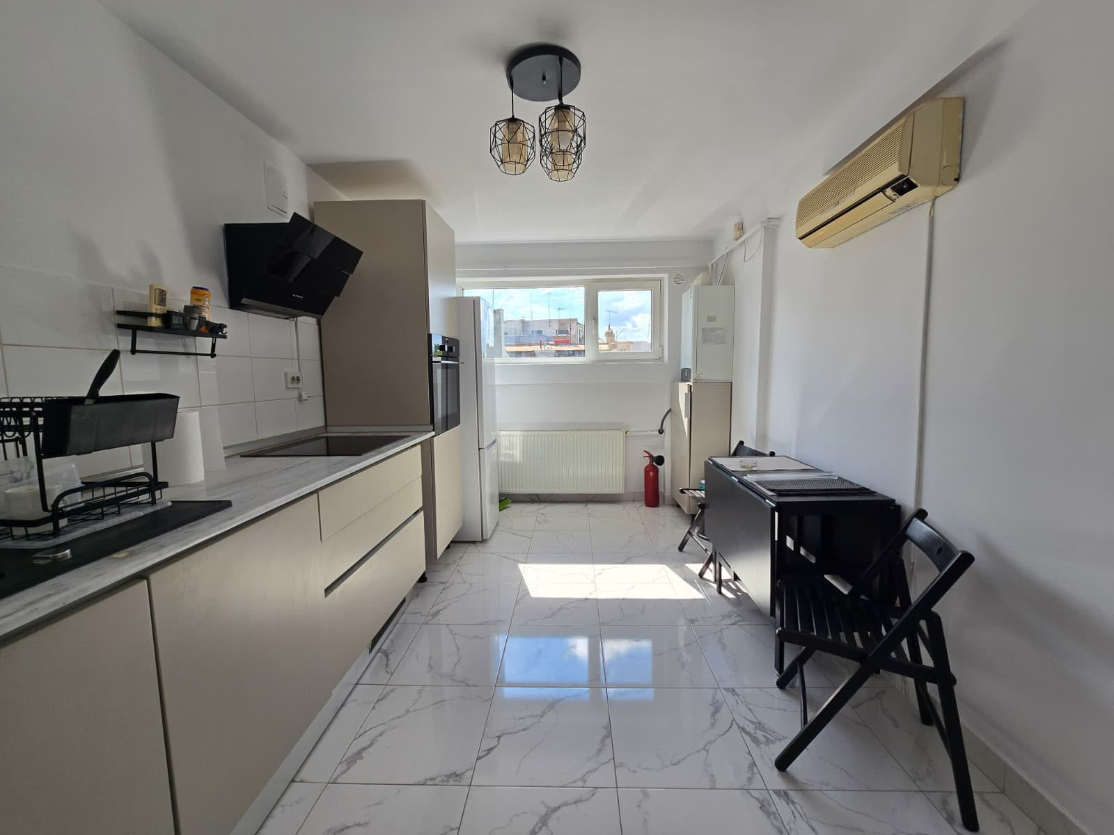 Apartment for rent in B Bucuresti, 88 m²