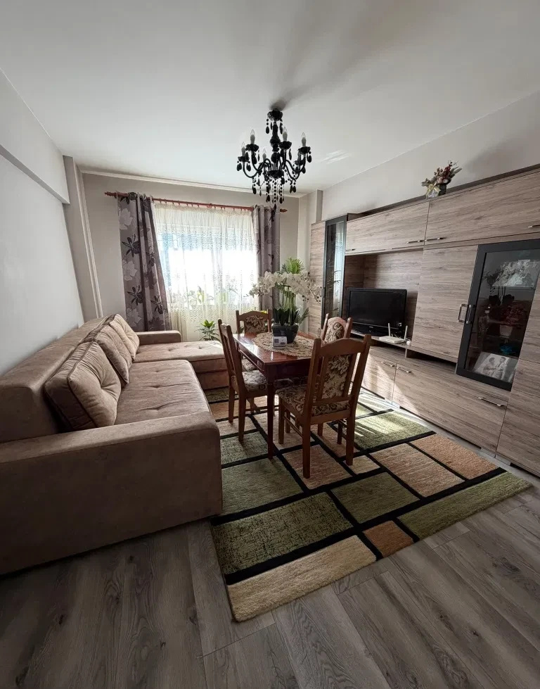 Apartament cu 4 camere decomandate | Manastur – Piata Flora | 82 mp