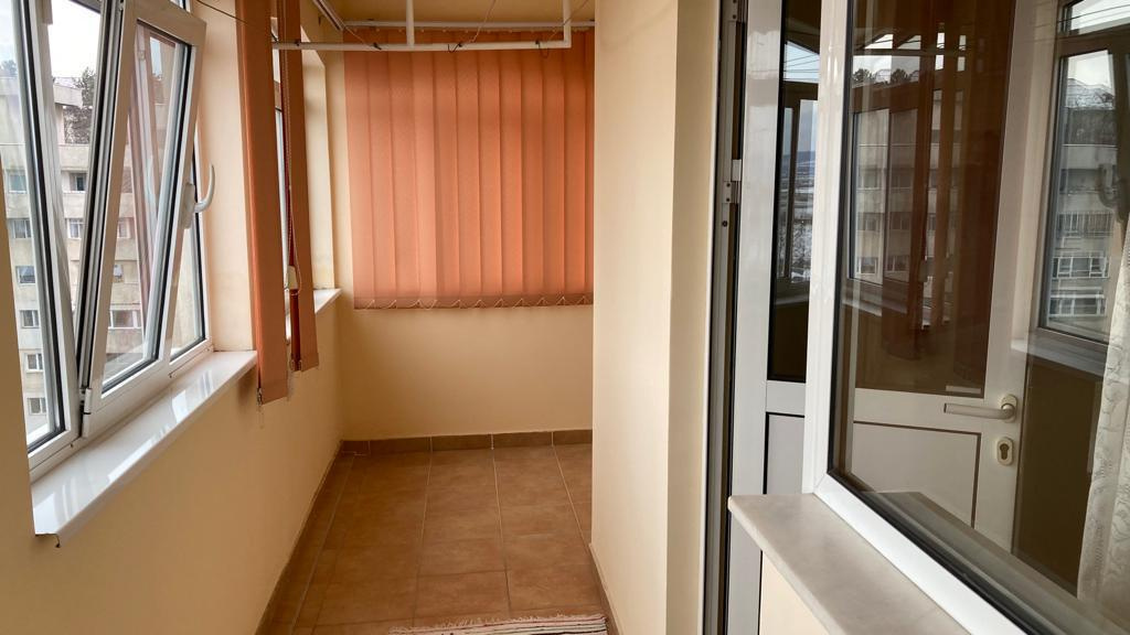 Vanzare apartament 2 camere Fratii Golesti