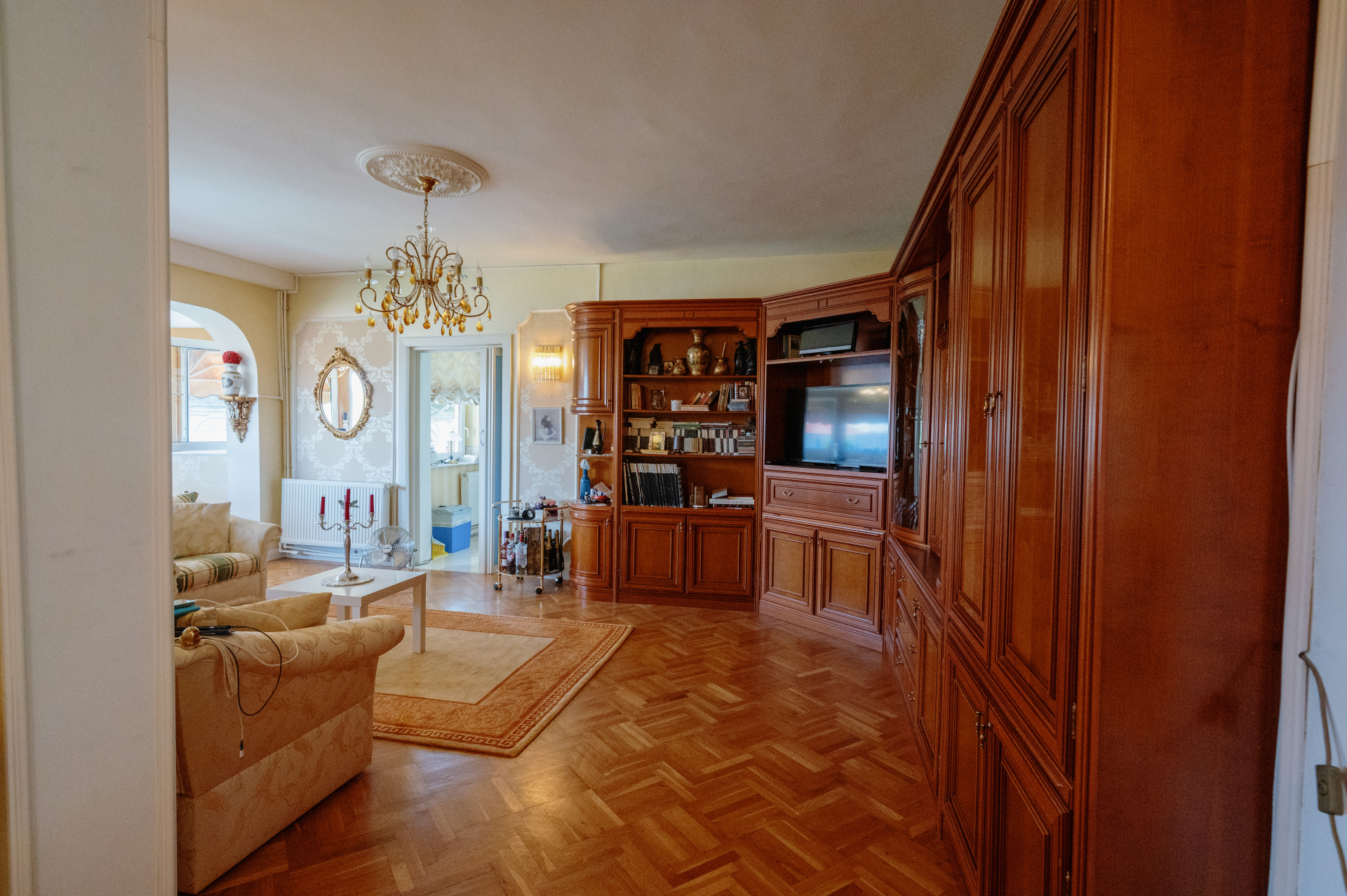 Apartament de vânzare în AG Pitesti, 211 m²